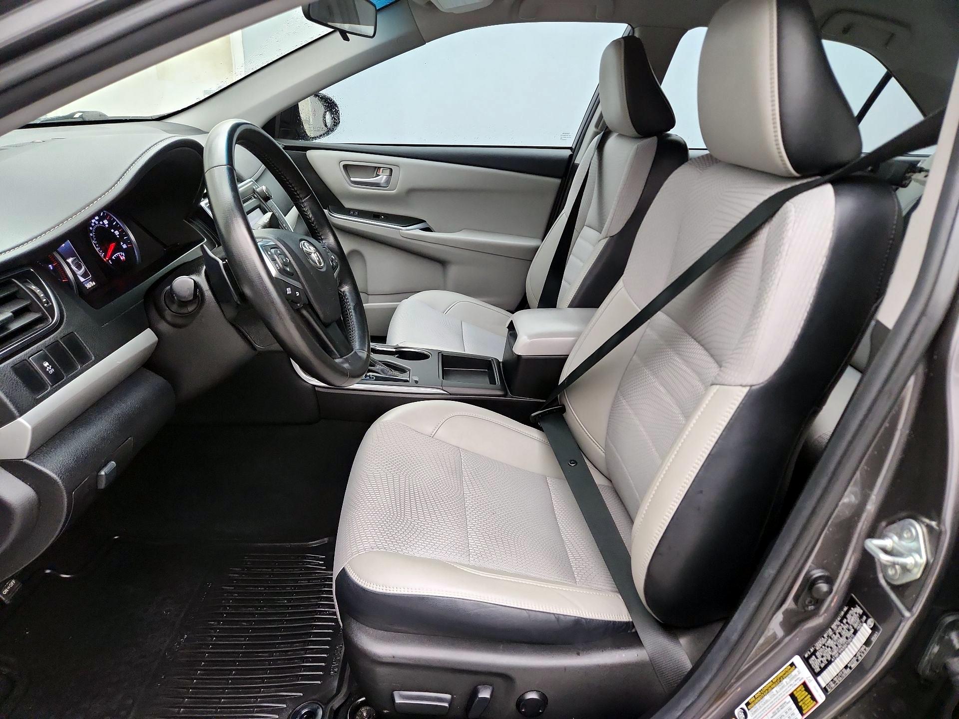 Thumbnail: 2016 Toyota Camry - 11