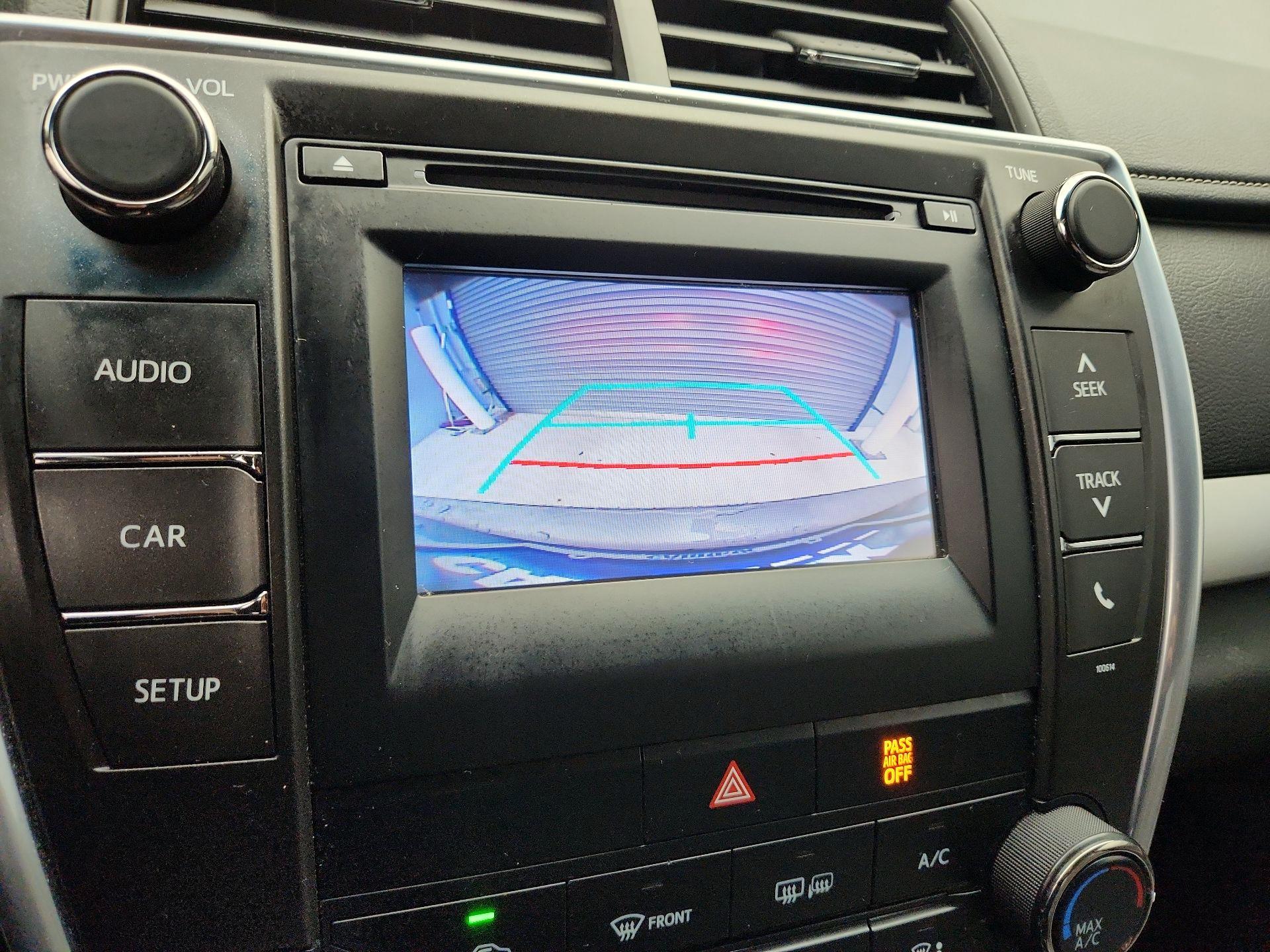 Thumbnail: 2016 Toyota Camry - 14