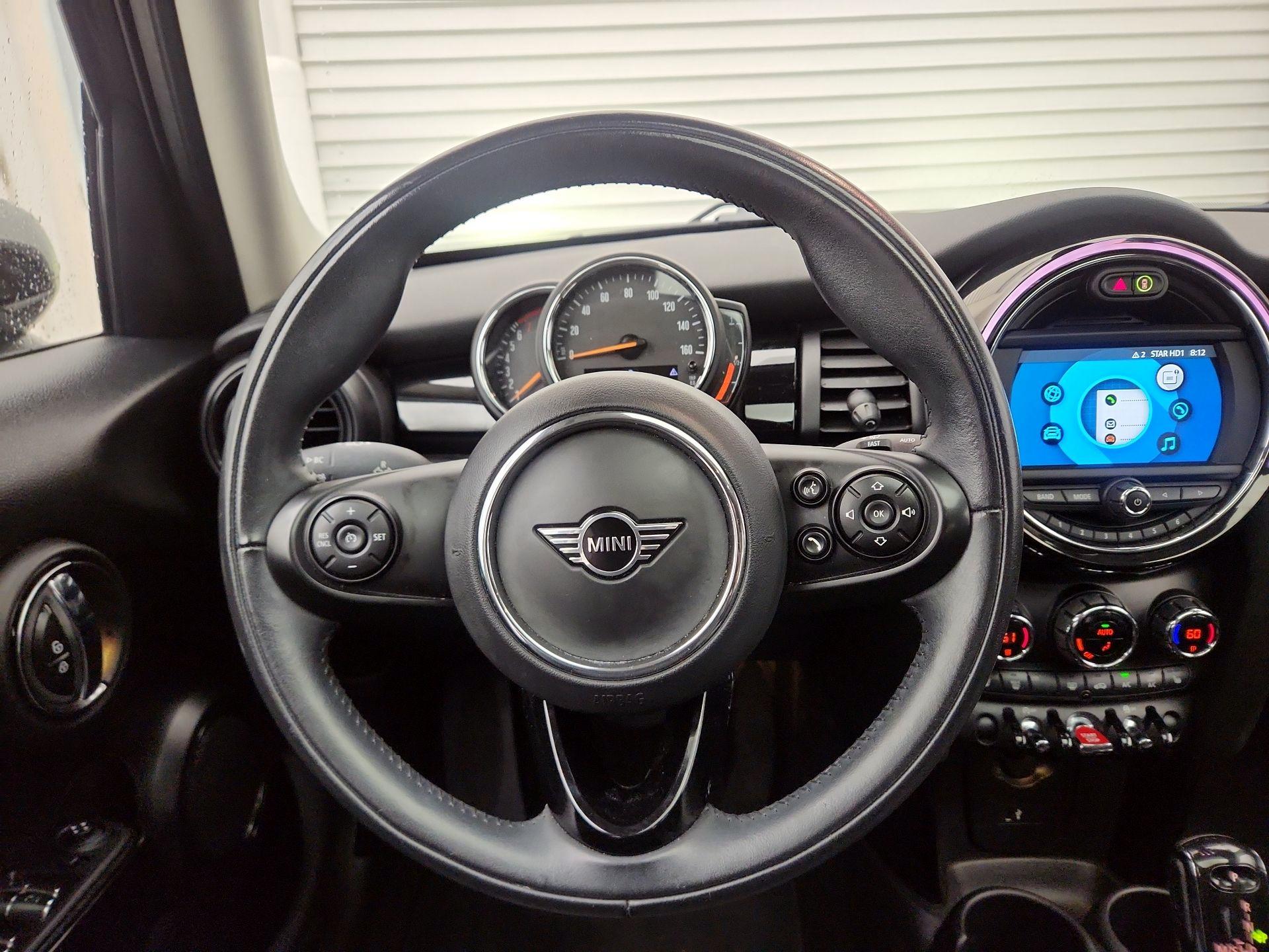 Thumbnail: 2021 MINI Cooper Hardtop - 10