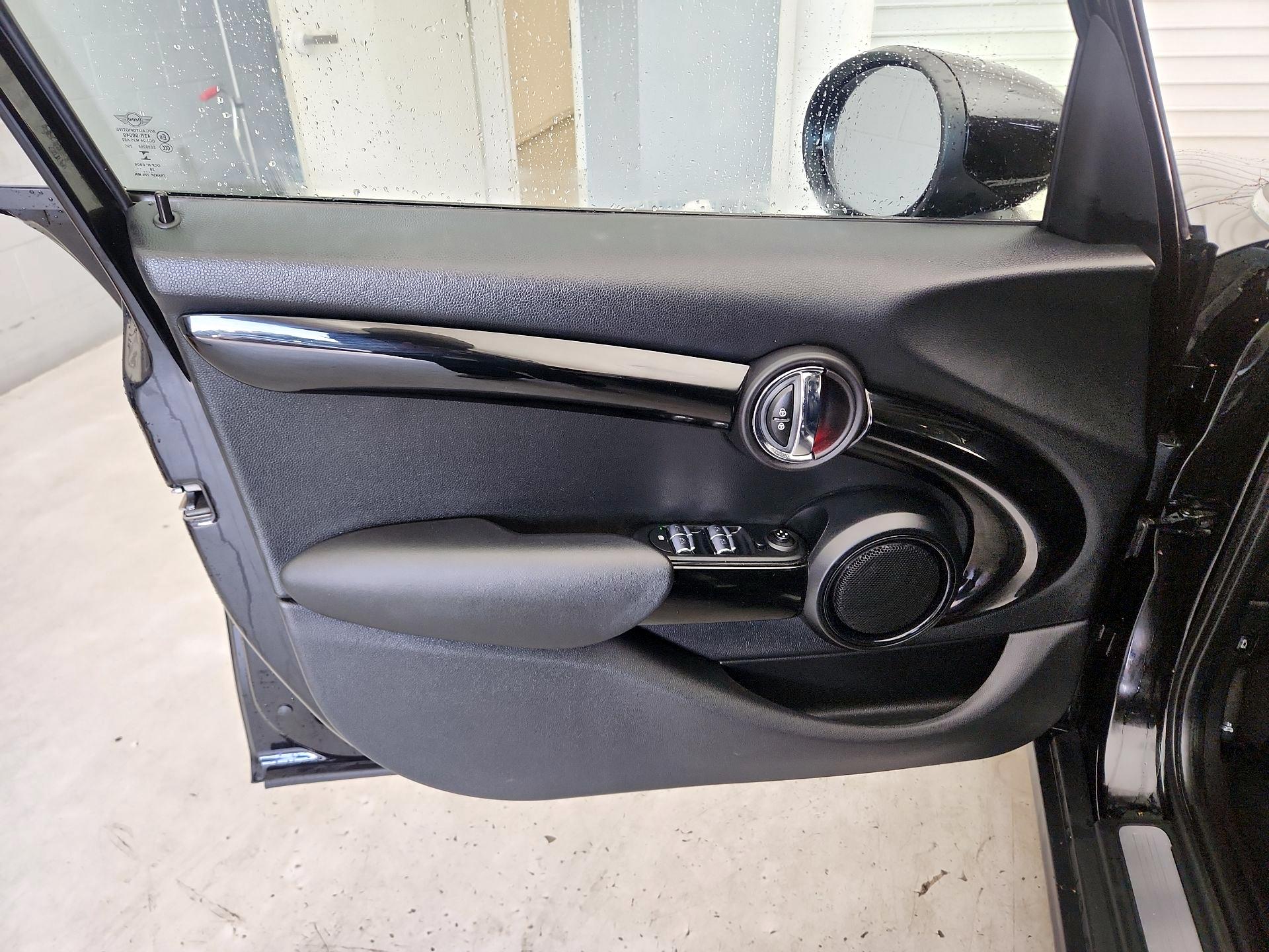 Thumbnail: 2021 MINI Cooper Hardtop - 12