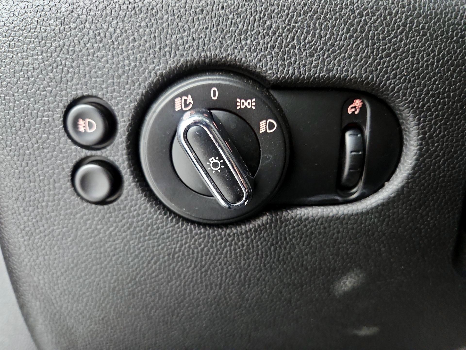 Thumbnail: 2021 MINI Cooper Hardtop - 13