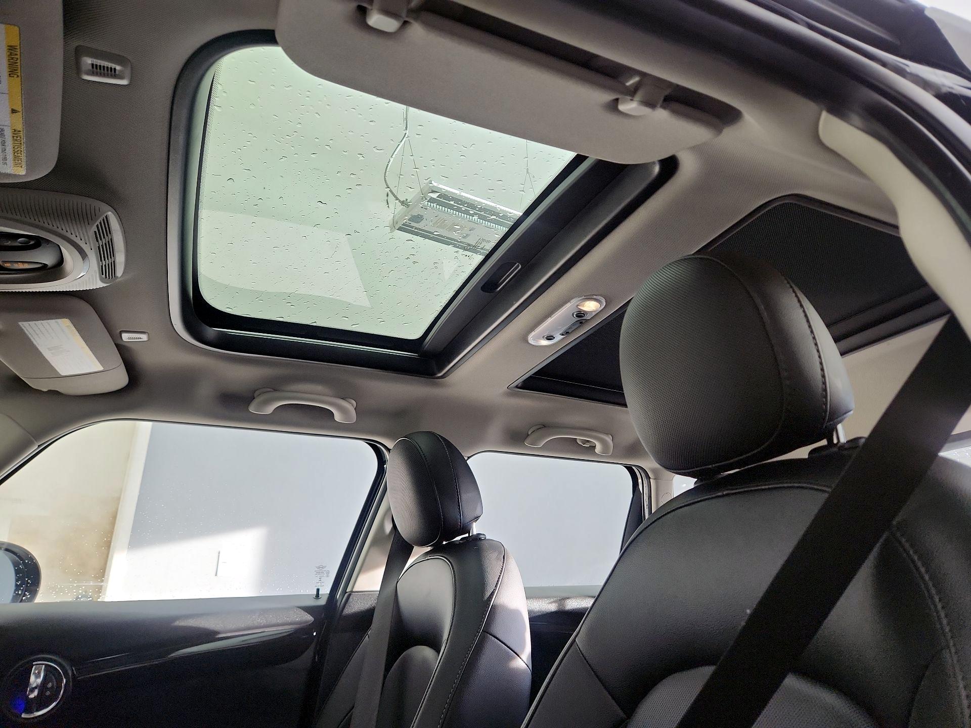 Thumbnail: 2021 MINI Cooper Hardtop - 19