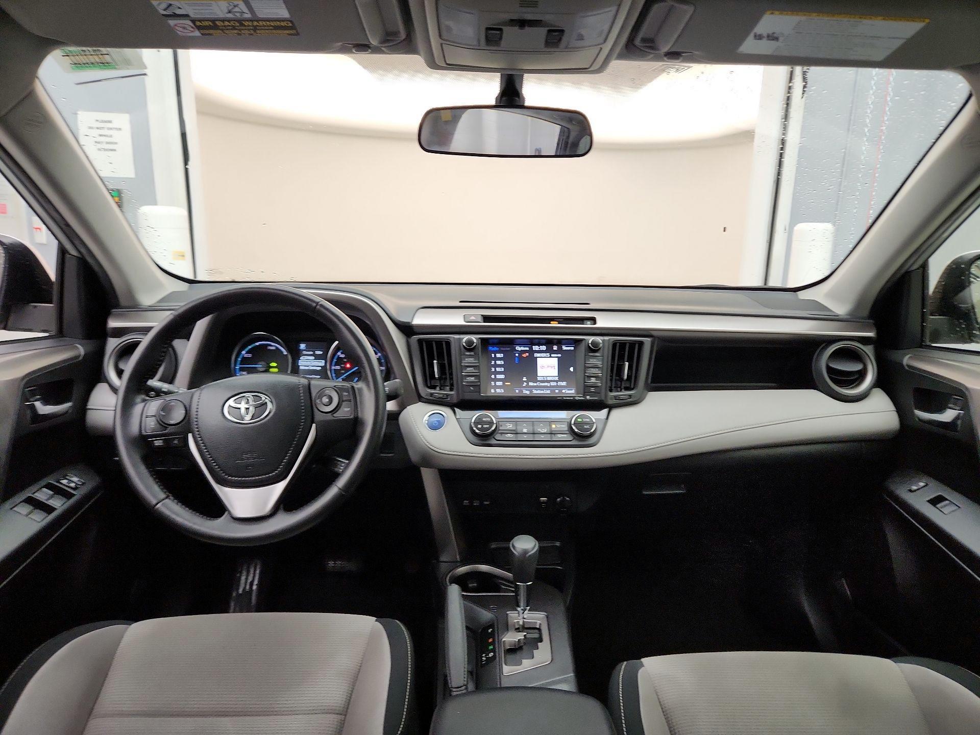 Thumbnail: 2016 Toyota RAV4 - 9