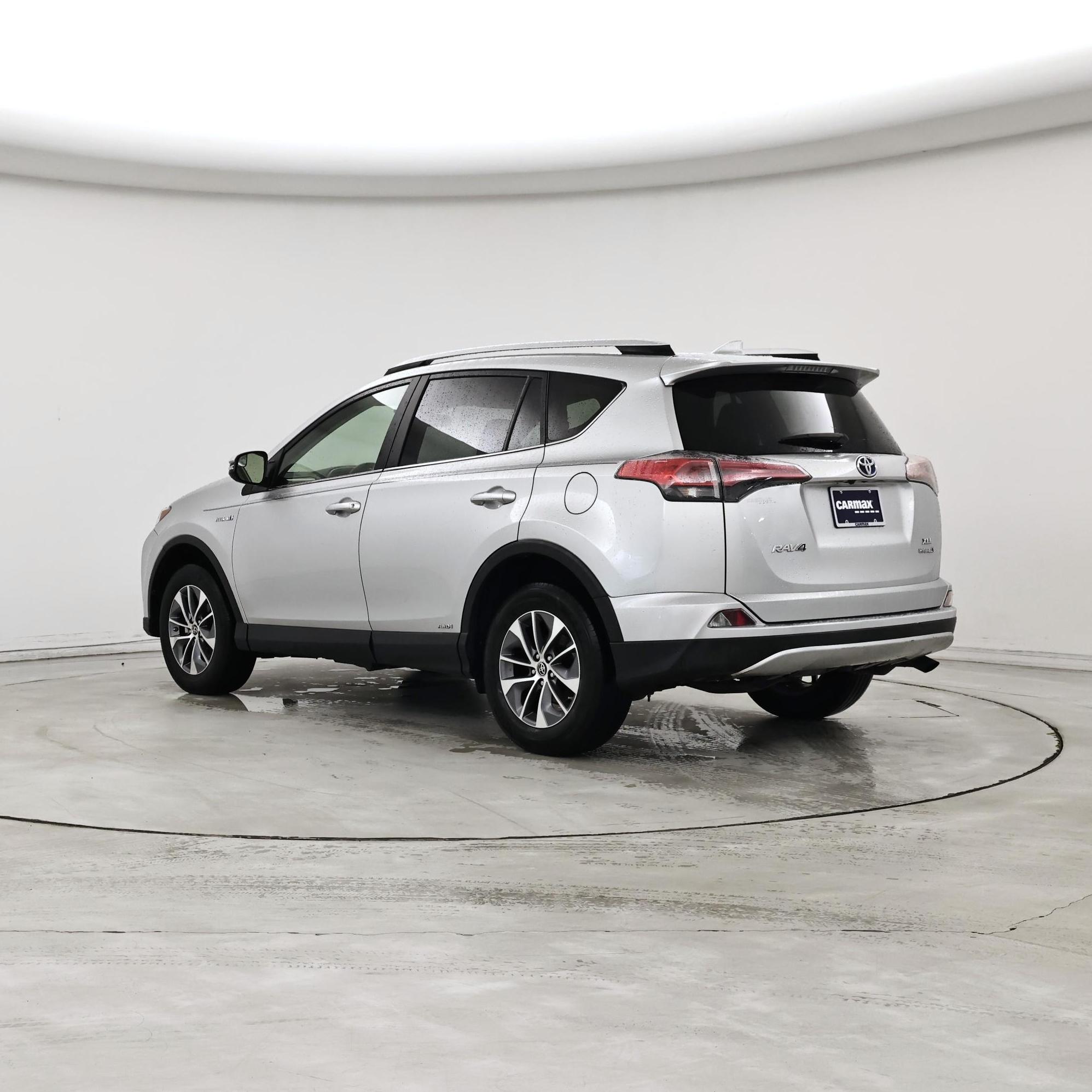 Thumbnail: 2016 Toyota RAV4 - 2
