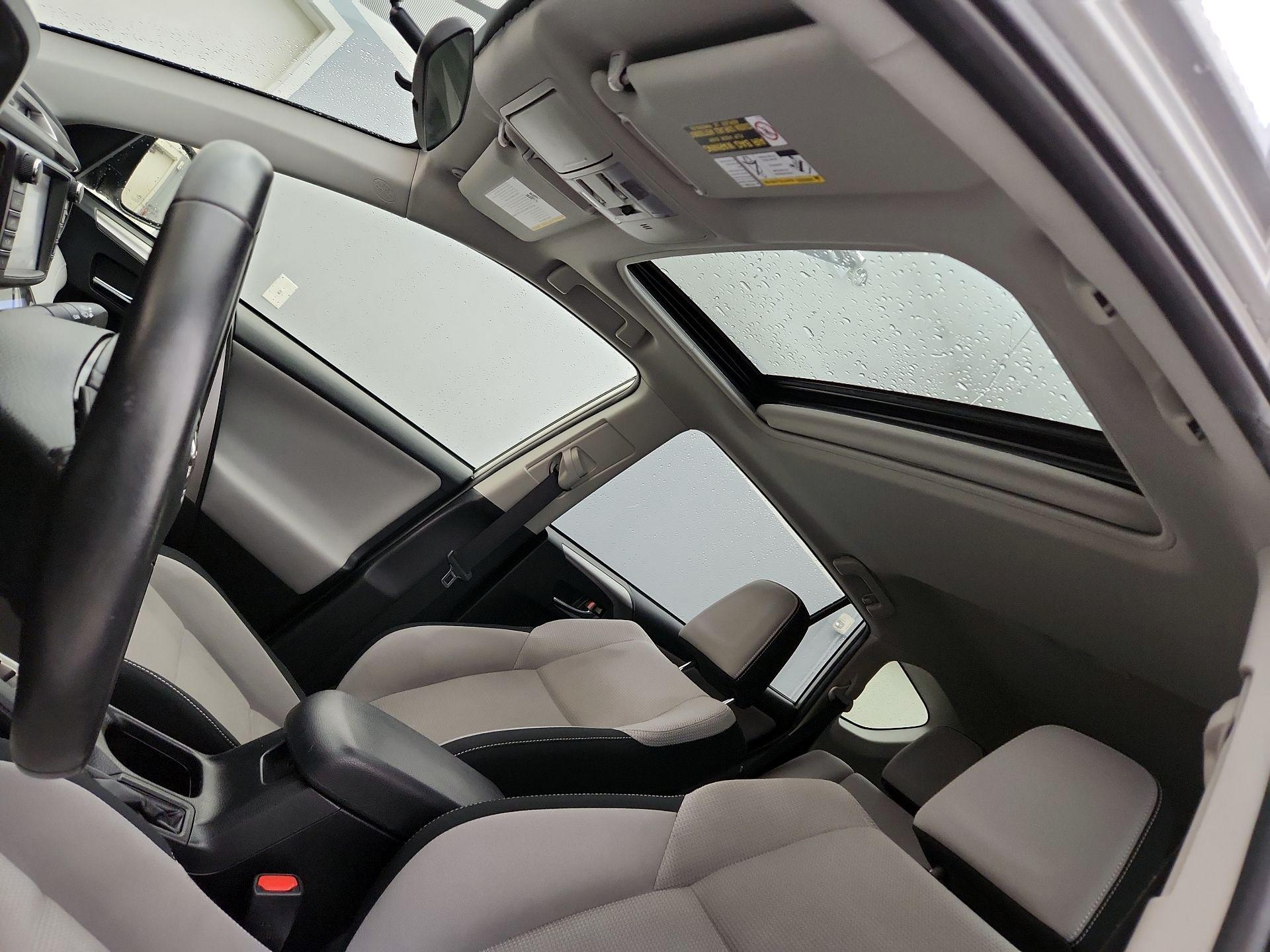 Thumbnail: 2016 Toyota RAV4 - 19