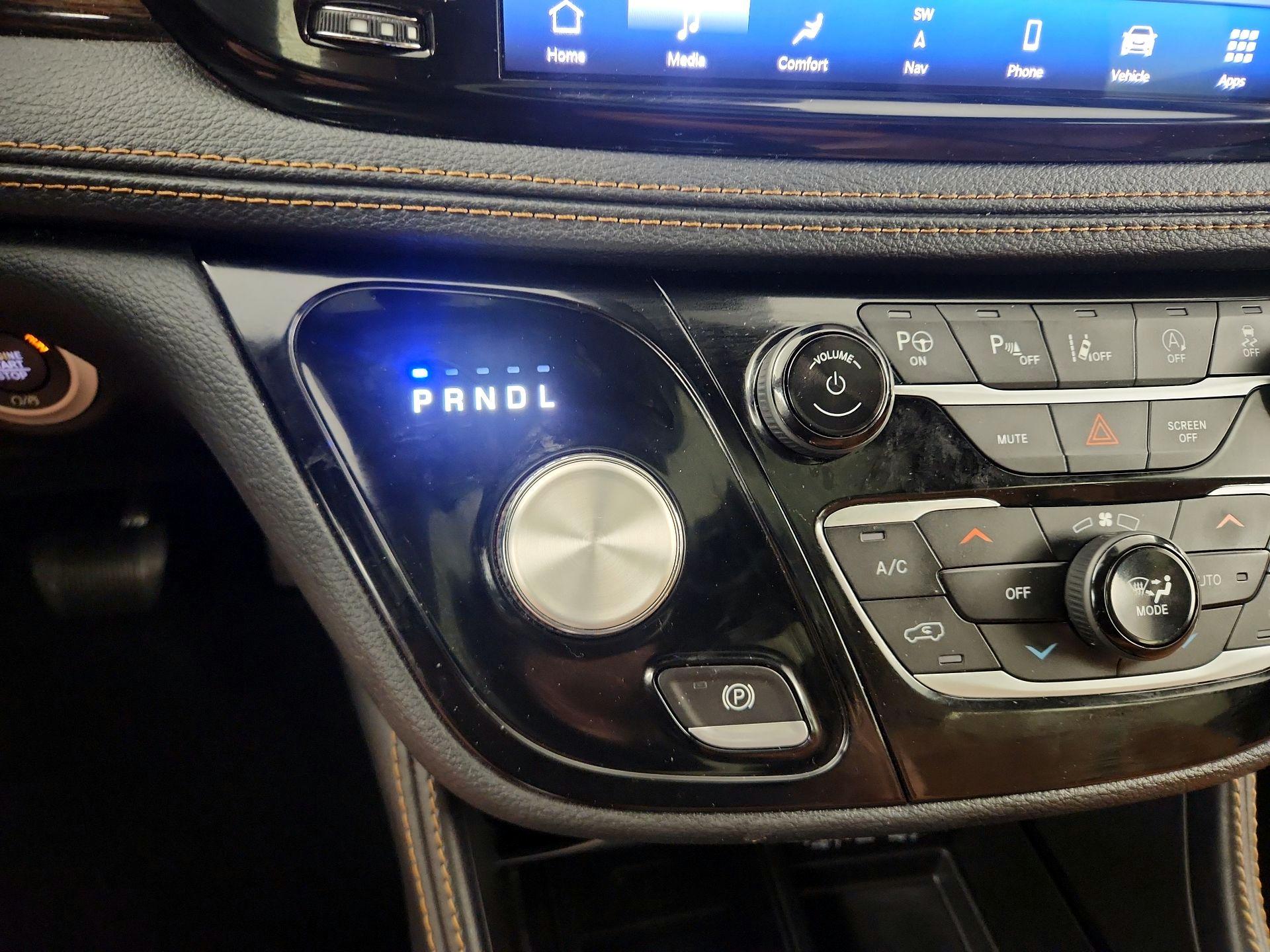 Thumbnail: 2022 Chrysler Pacifica - 18