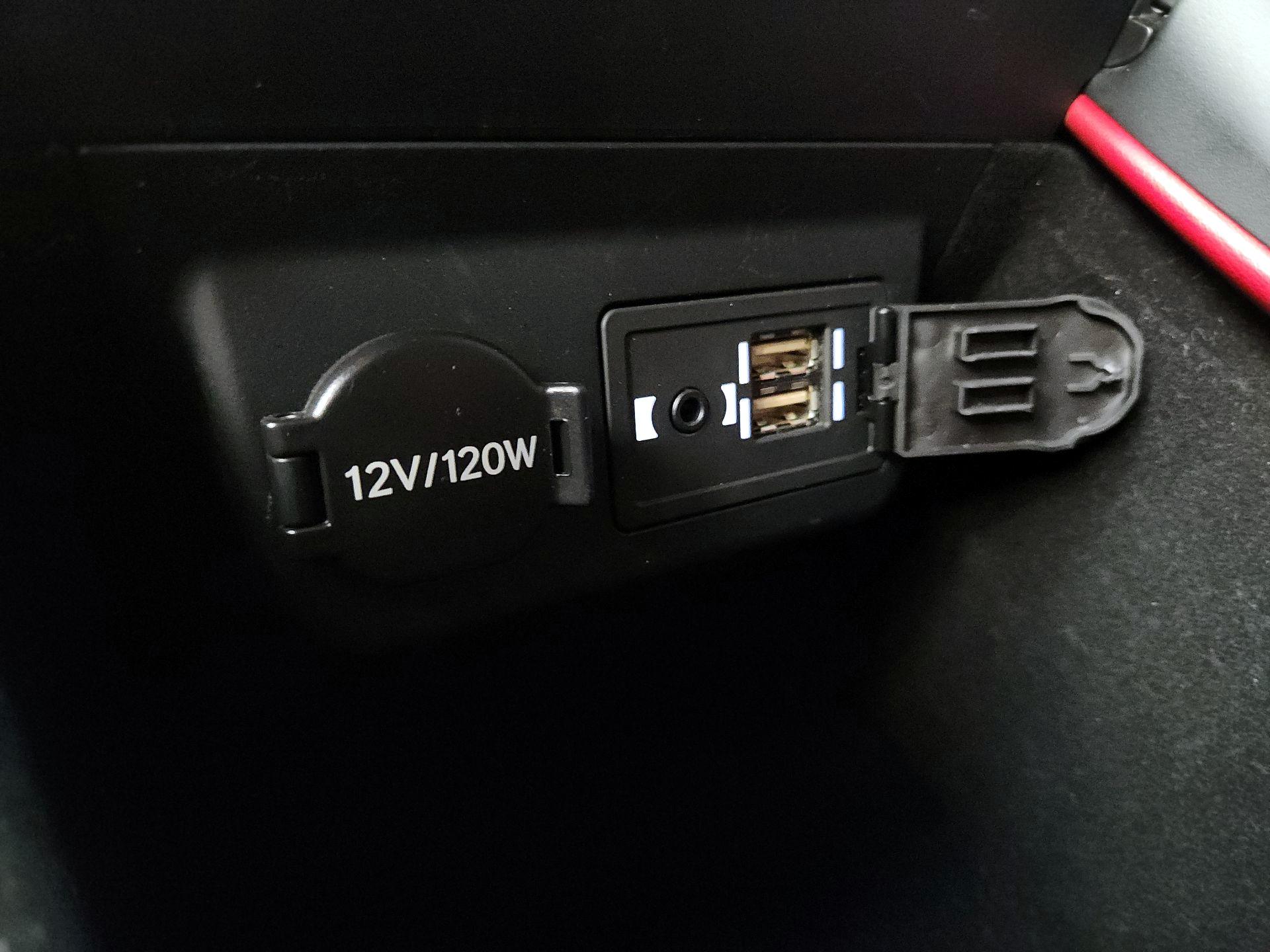 Thumbnail: 2018 Lexus LS - 19