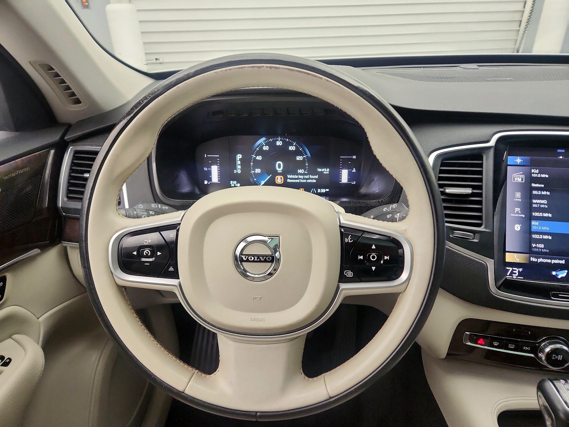 Thumbnail: 2019 Volvo XC90 - 10