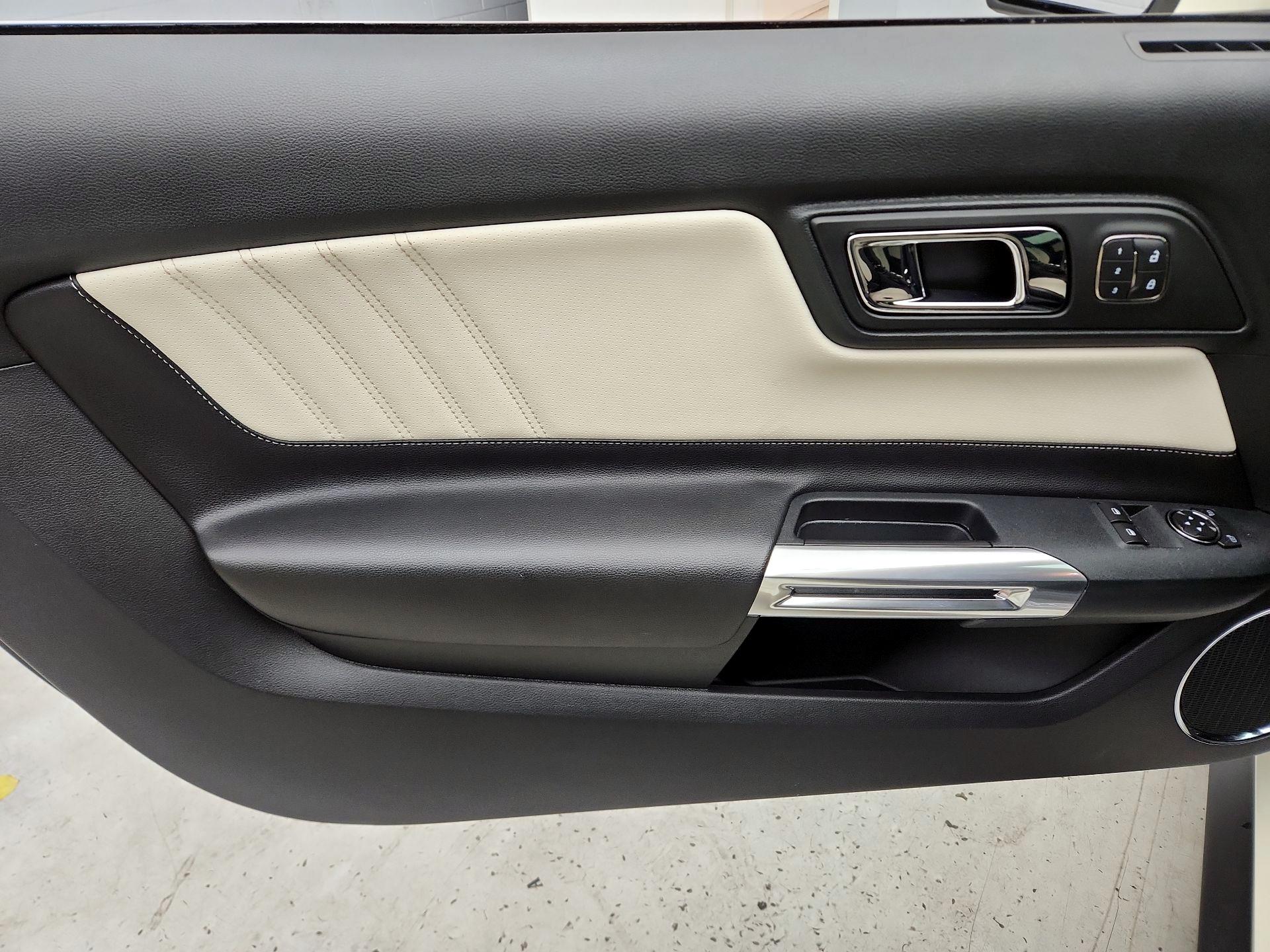 Thumbnail: 2015 Ford Mustang - 12