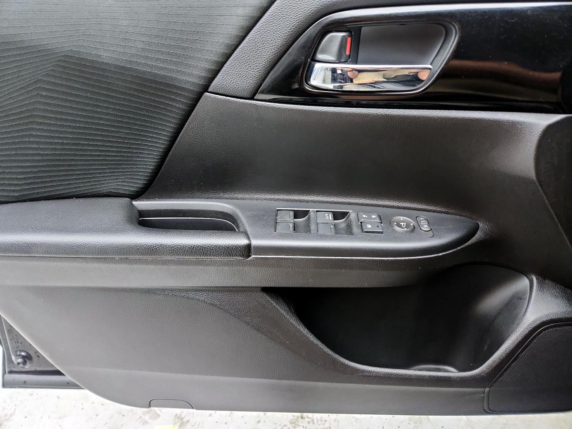 Thumbnail: 2017 Honda Accord - 12