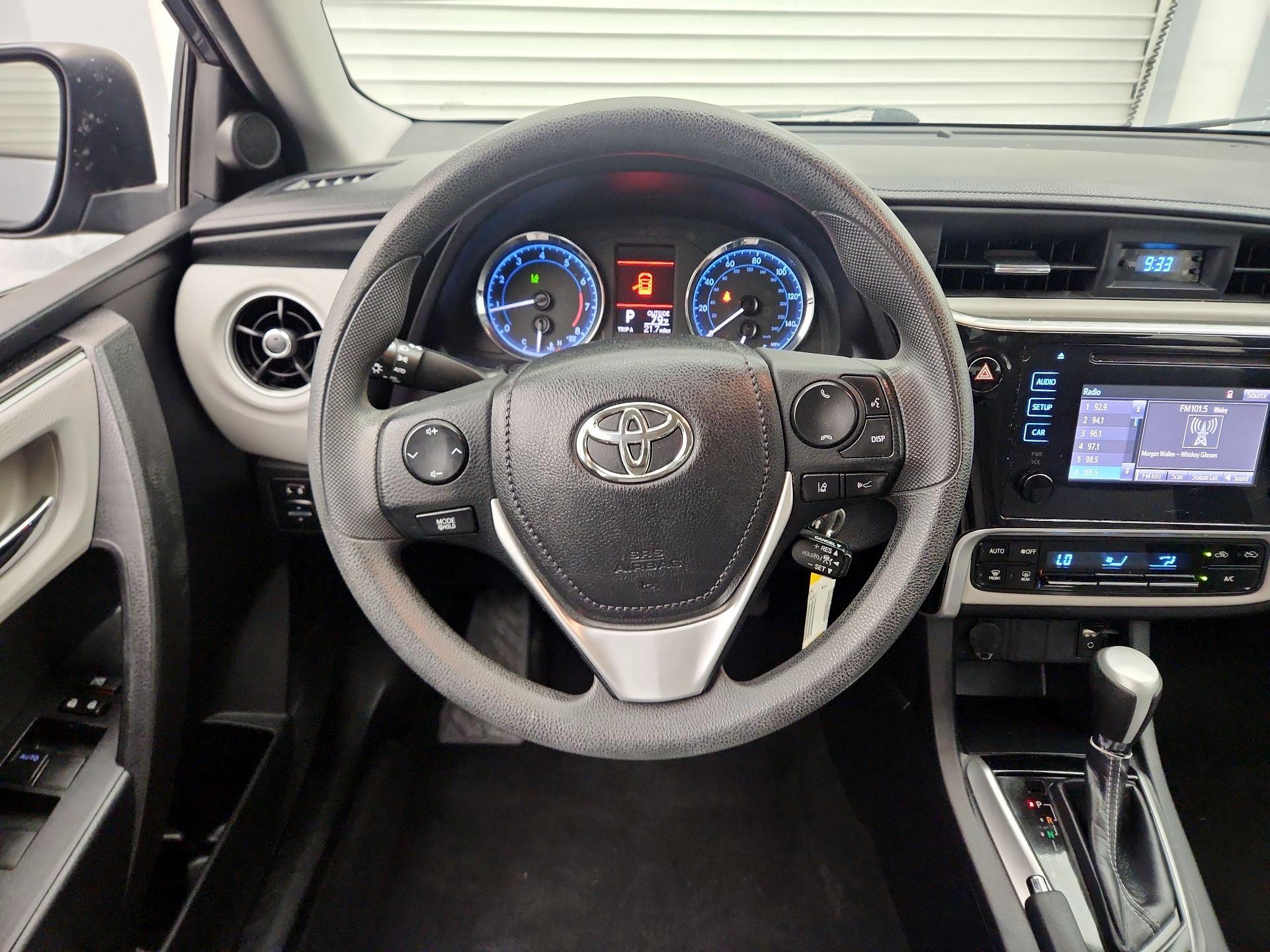 Thumbnail: 2018 Toyota Corolla - 10