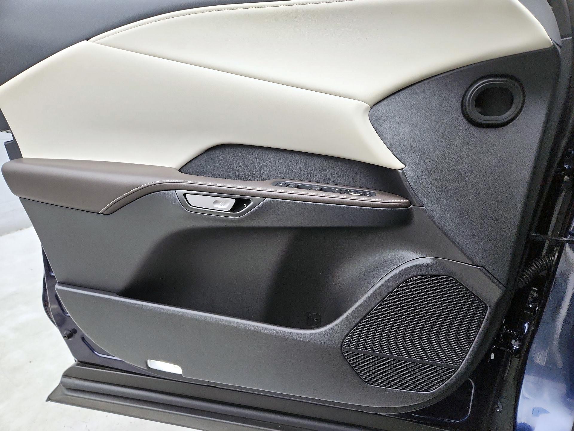 Thumbnail: 2023 Lexus RX - 12