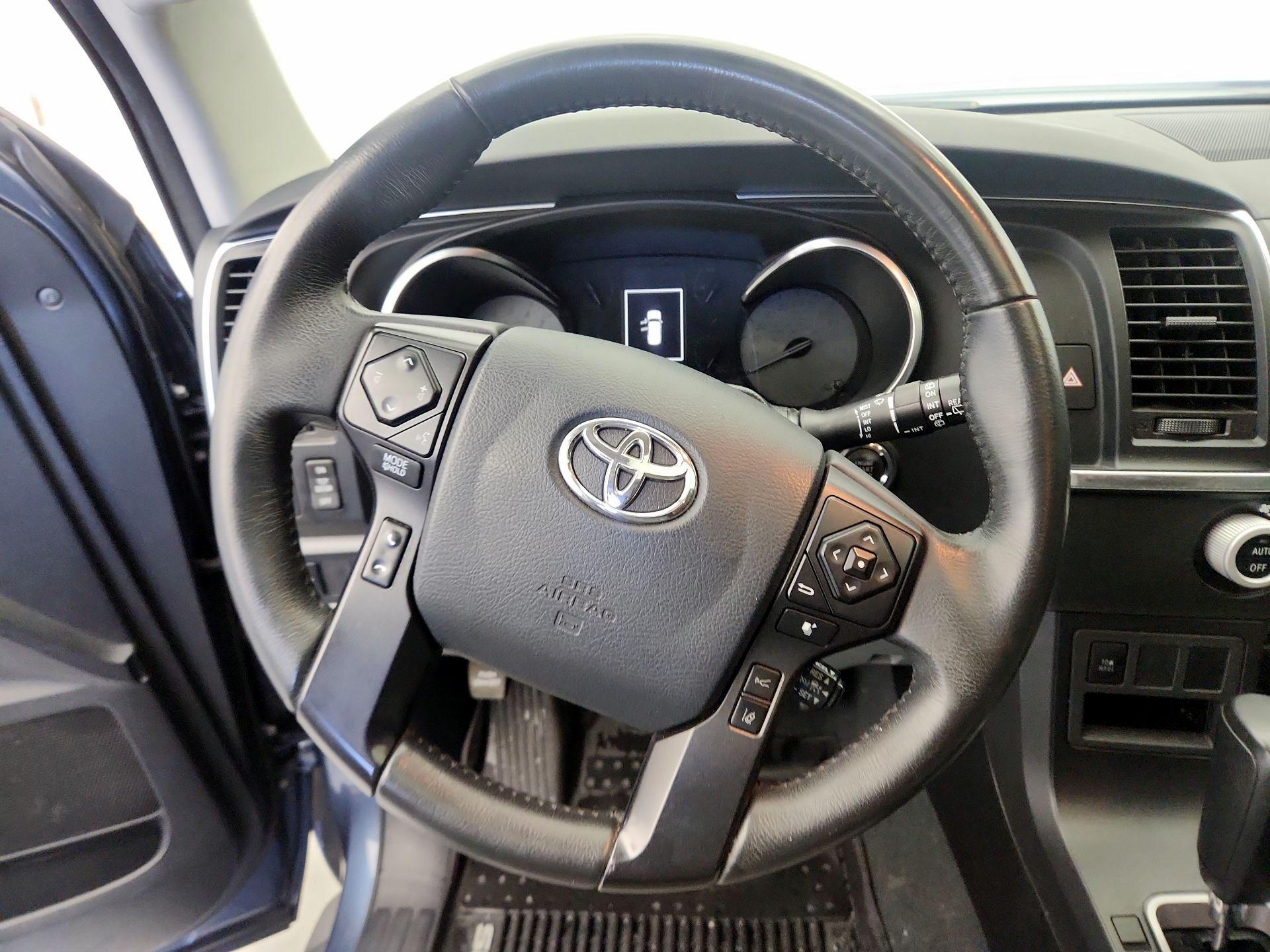 Thumbnail: 2020 Toyota Sequoia - 10