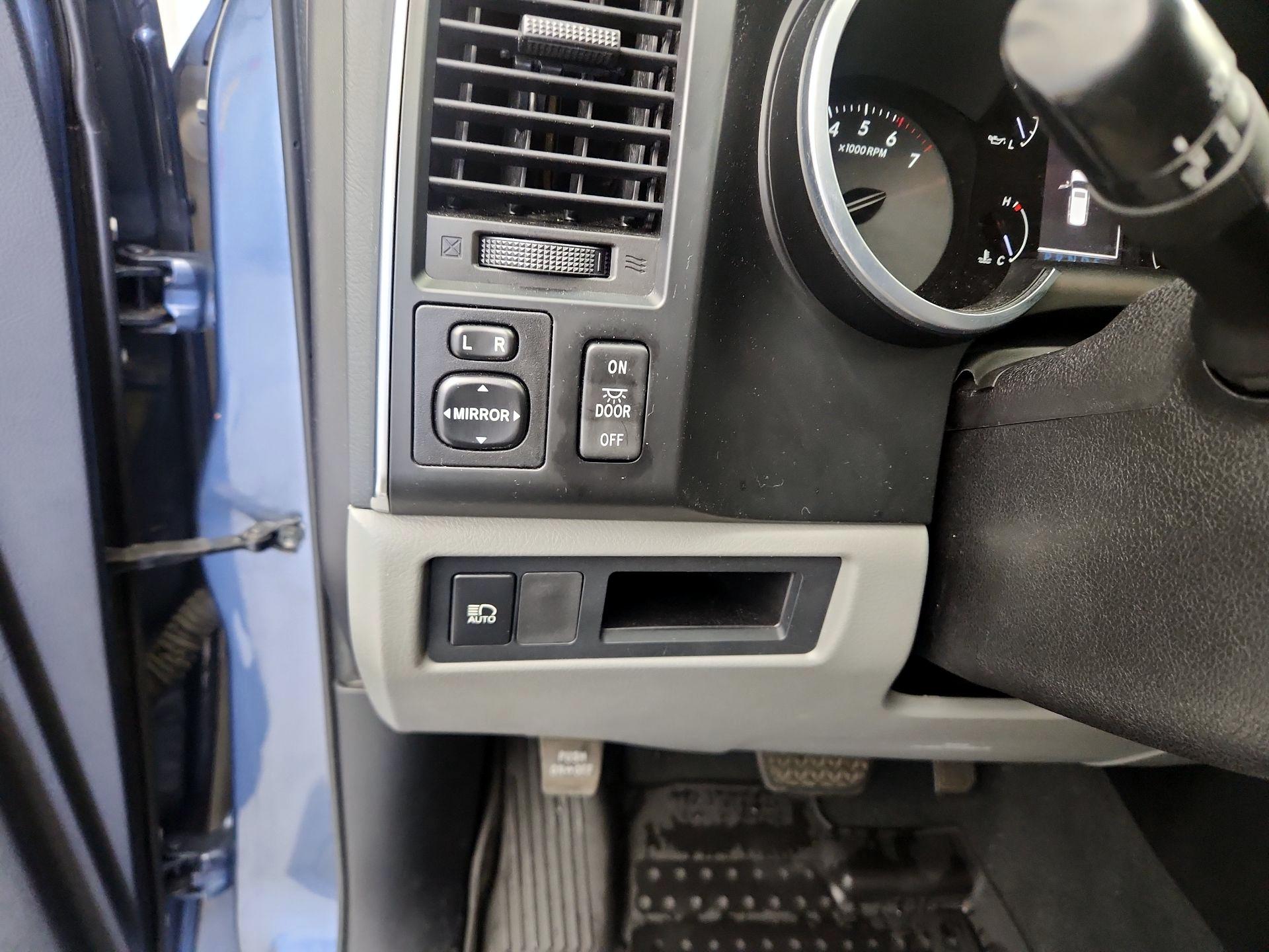 Thumbnail: 2020 Toyota Sequoia - 13