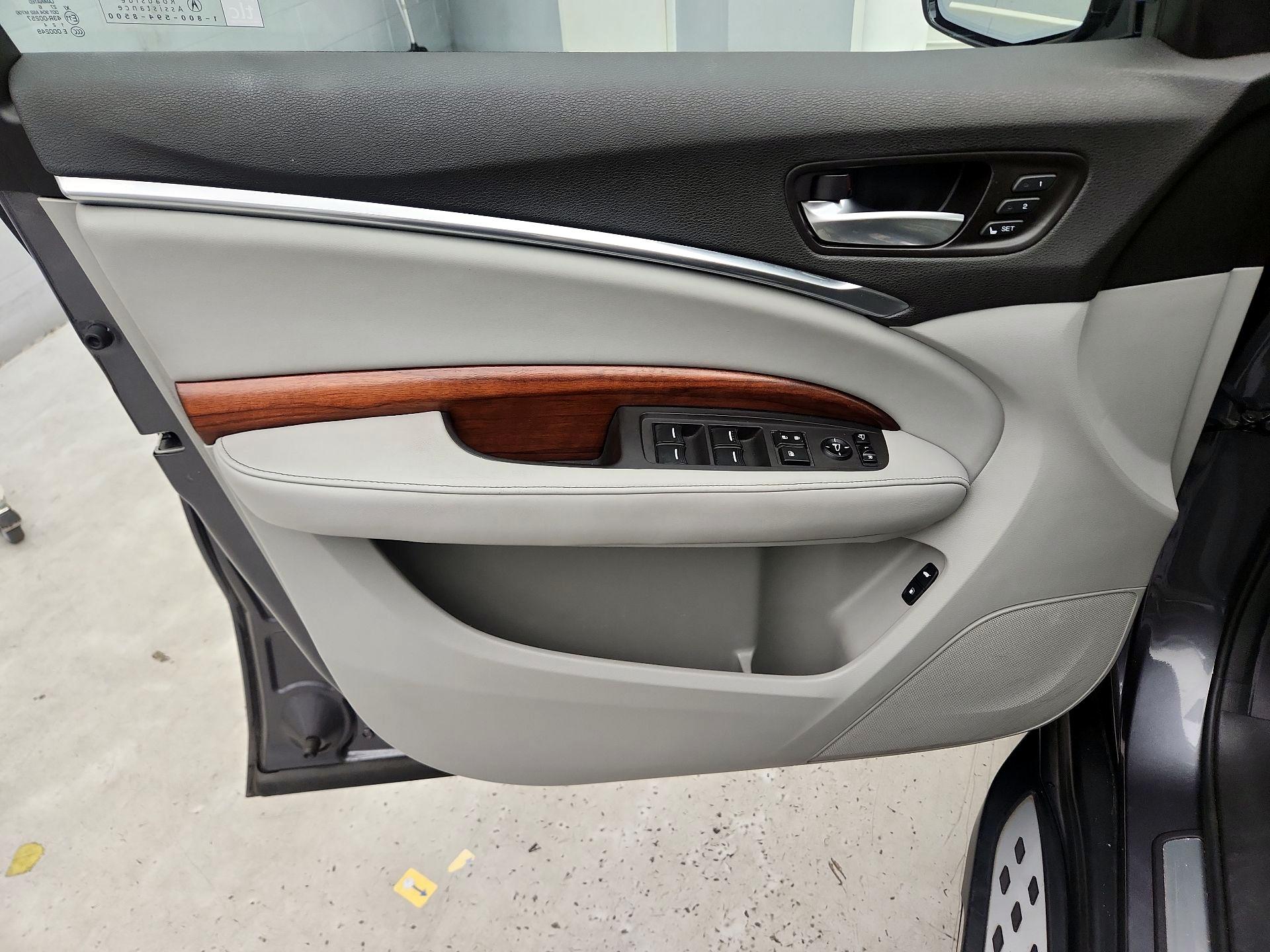 Thumbnail: 2017 Acura MDX - 12