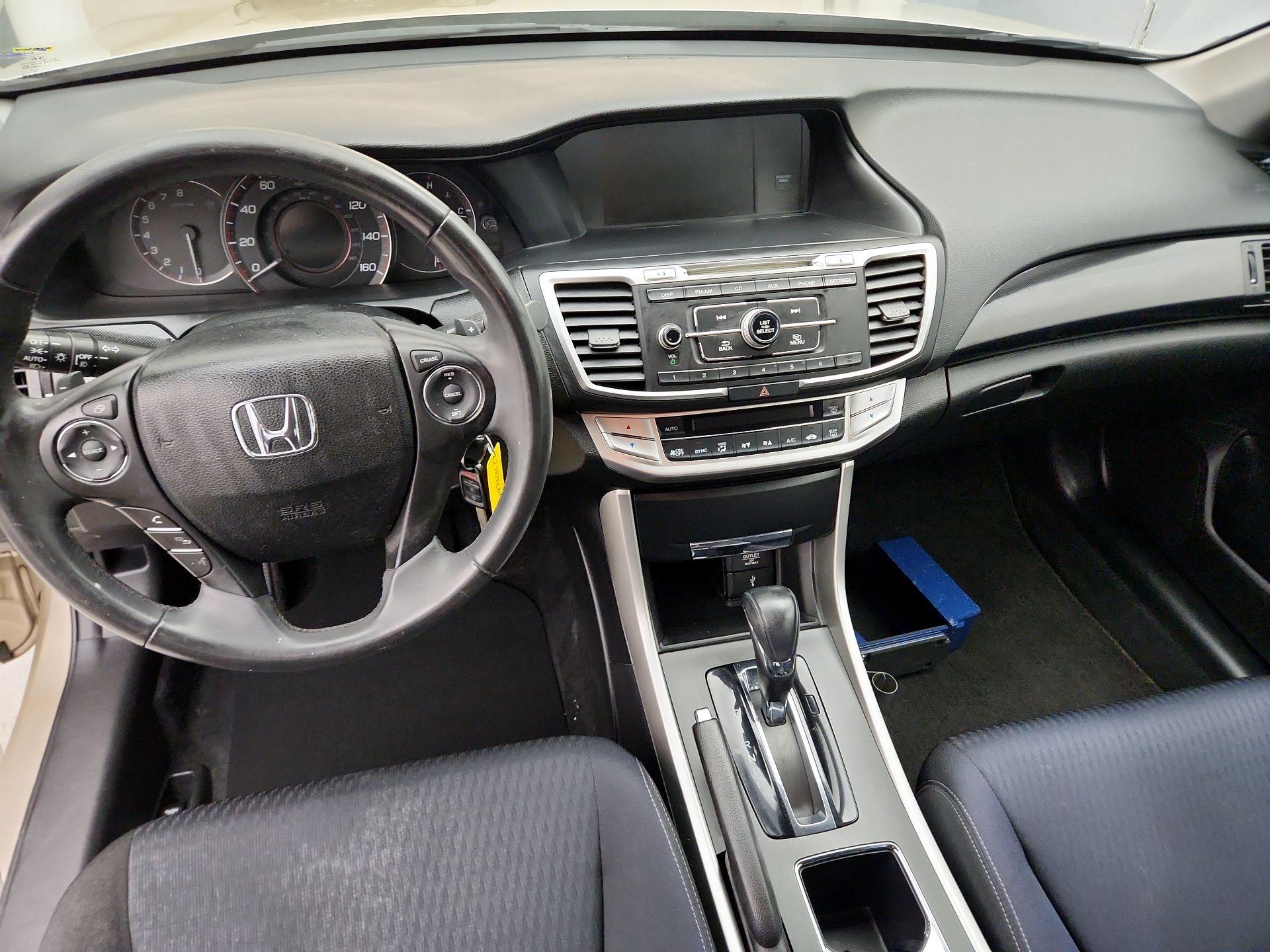 Thumbnail: 2015 Honda Accord - 9