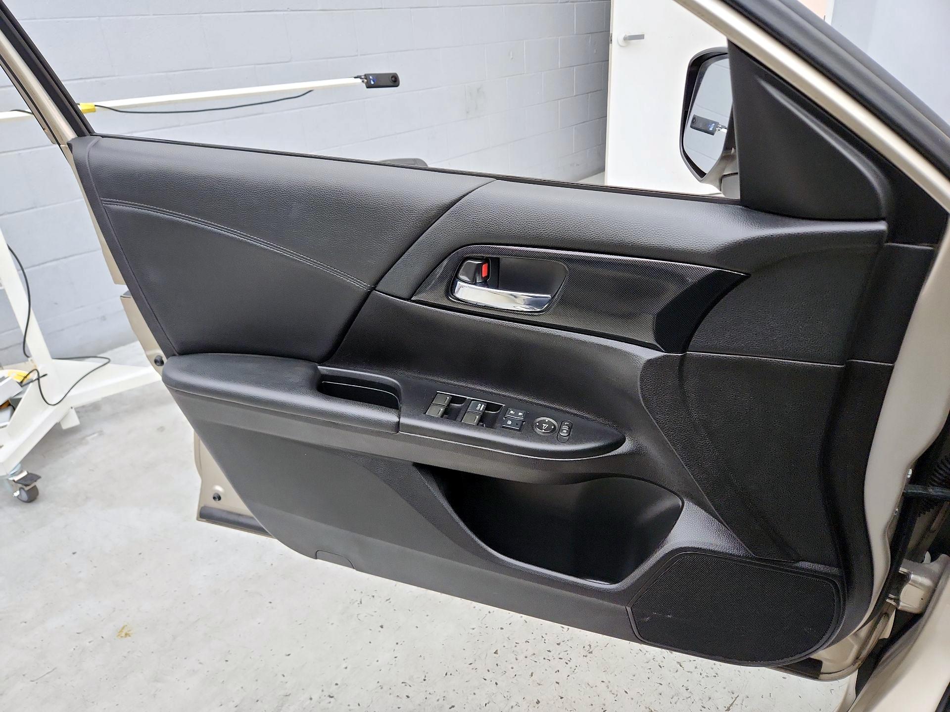 Thumbnail: 2015 Honda Accord - 12