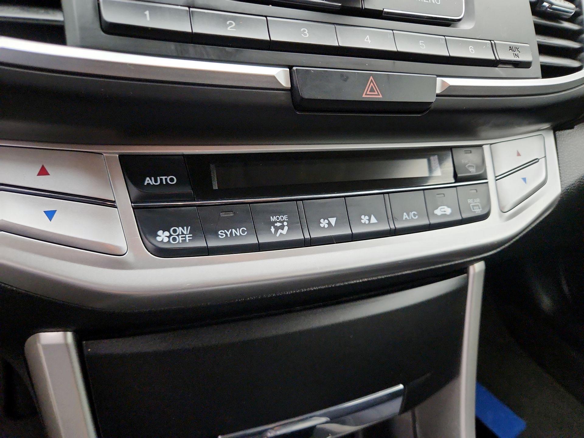 Thumbnail: 2015 Honda Accord - 16