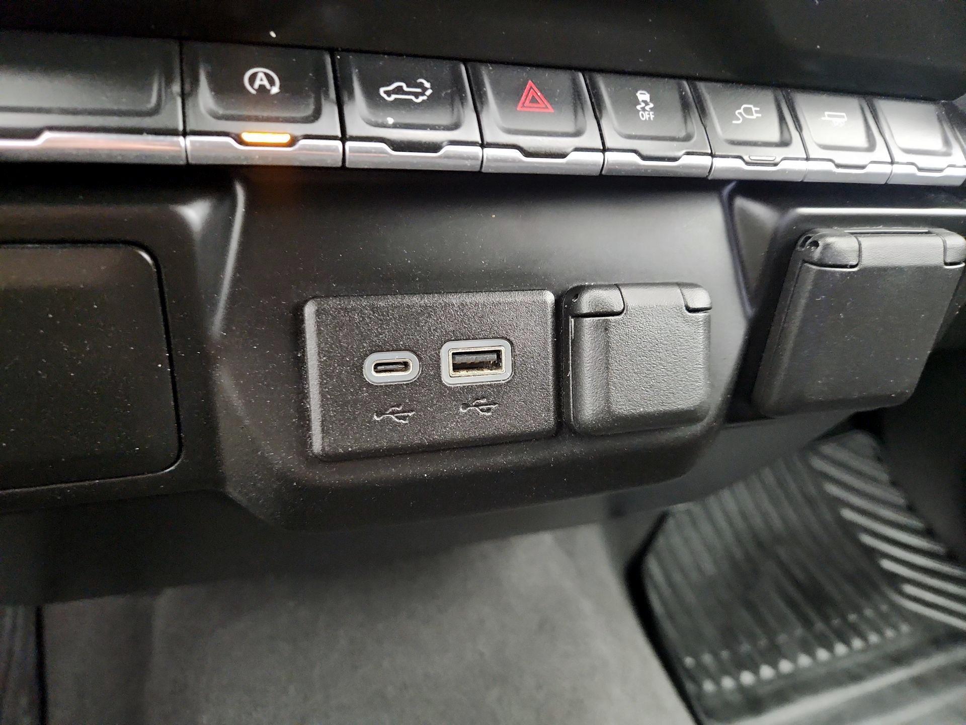 Thumbnail: 2021 Chevrolet Silverado 1500 - 18