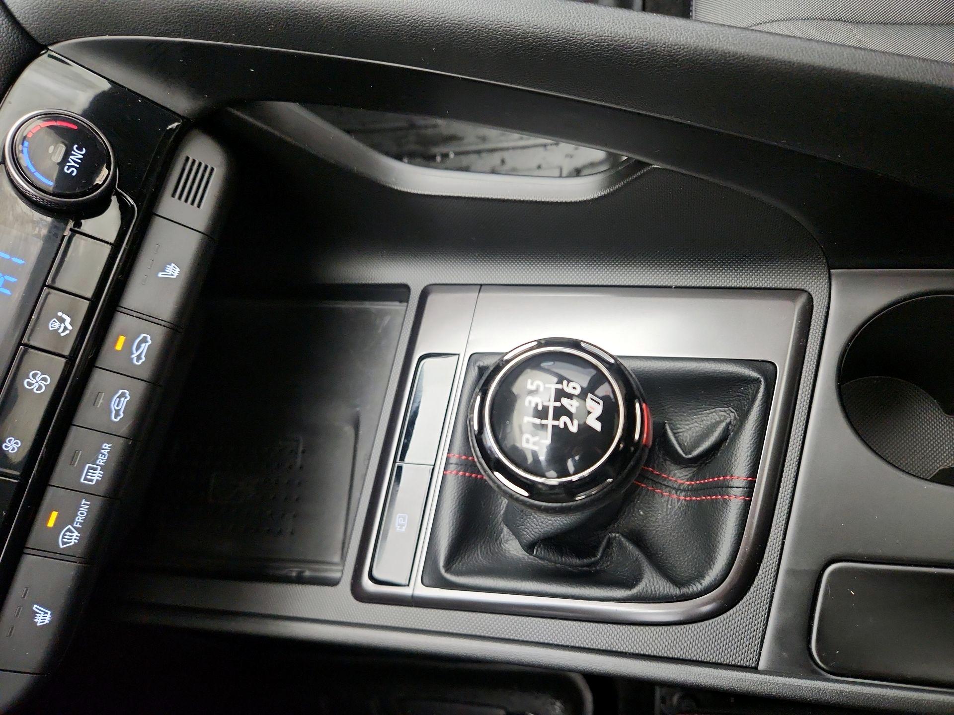 Thumbnail: 2021 Hyundai Elantra - 17