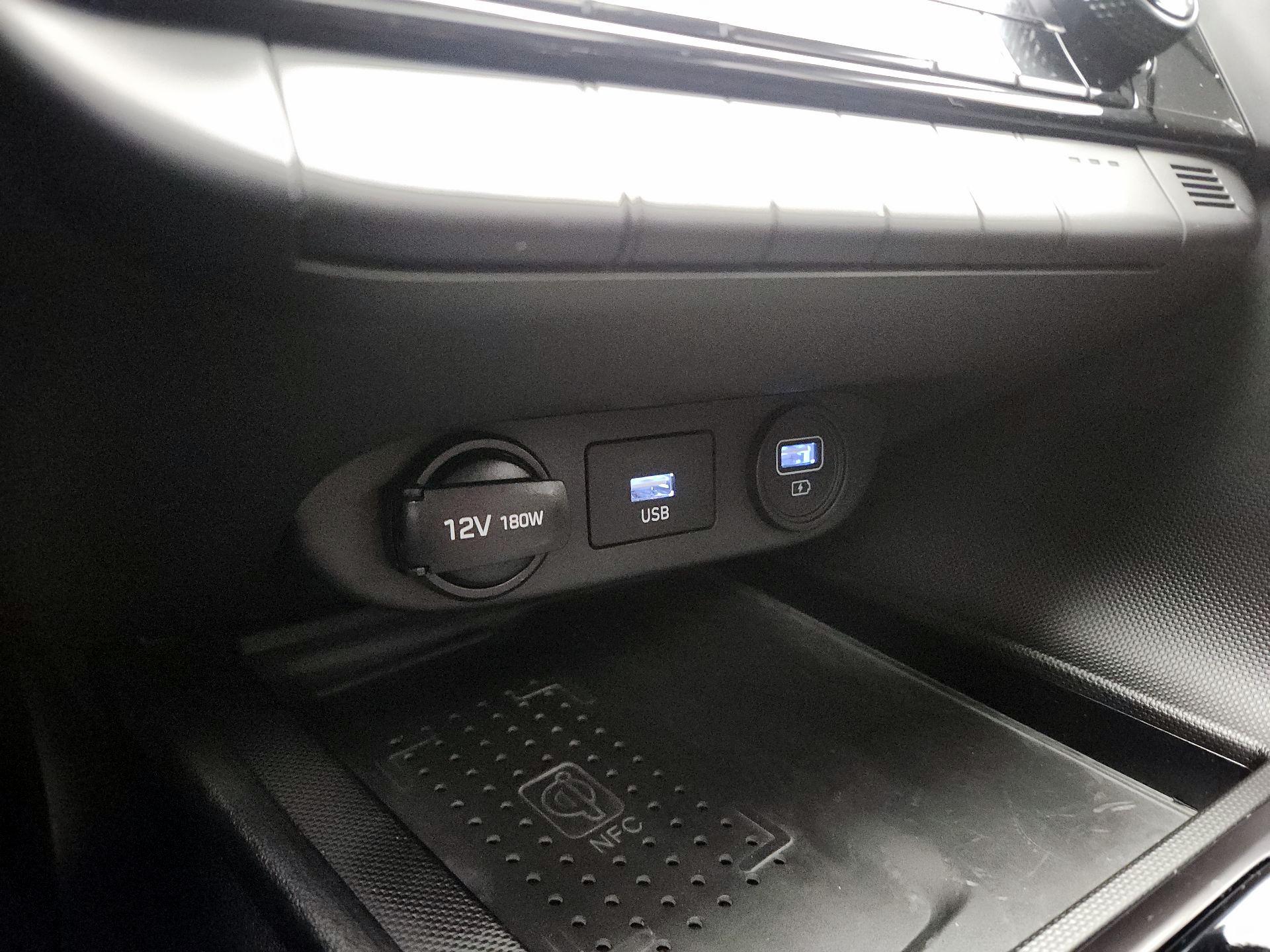 Thumbnail: 2021 Hyundai Elantra - 18