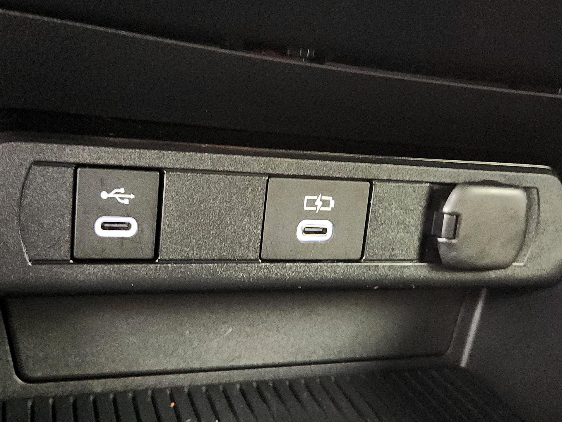 Thumbnail: 2023 Toyota Prius - 18