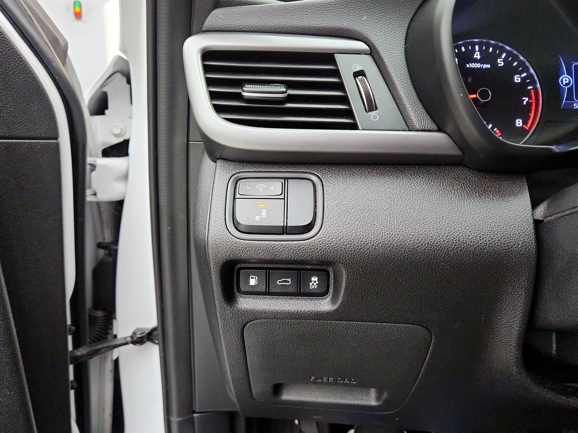 Thumbnail: 2018 Kia Optima - 13