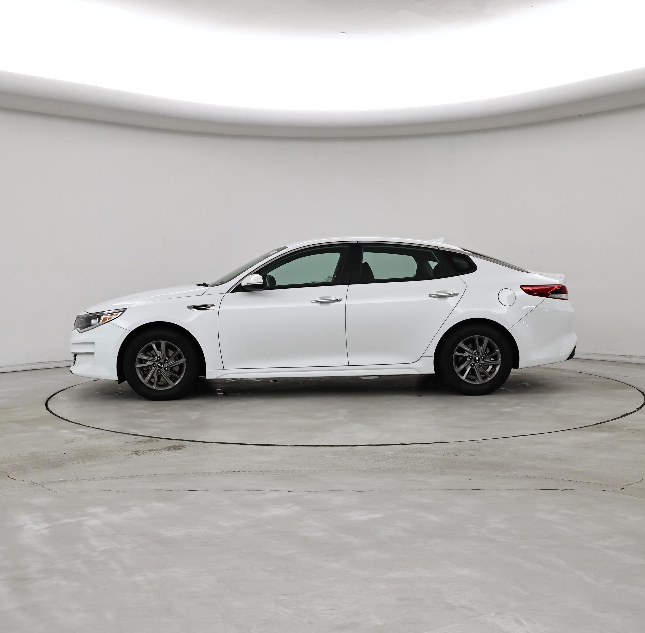 Thumbnail: 2018 Kia Optima - 3