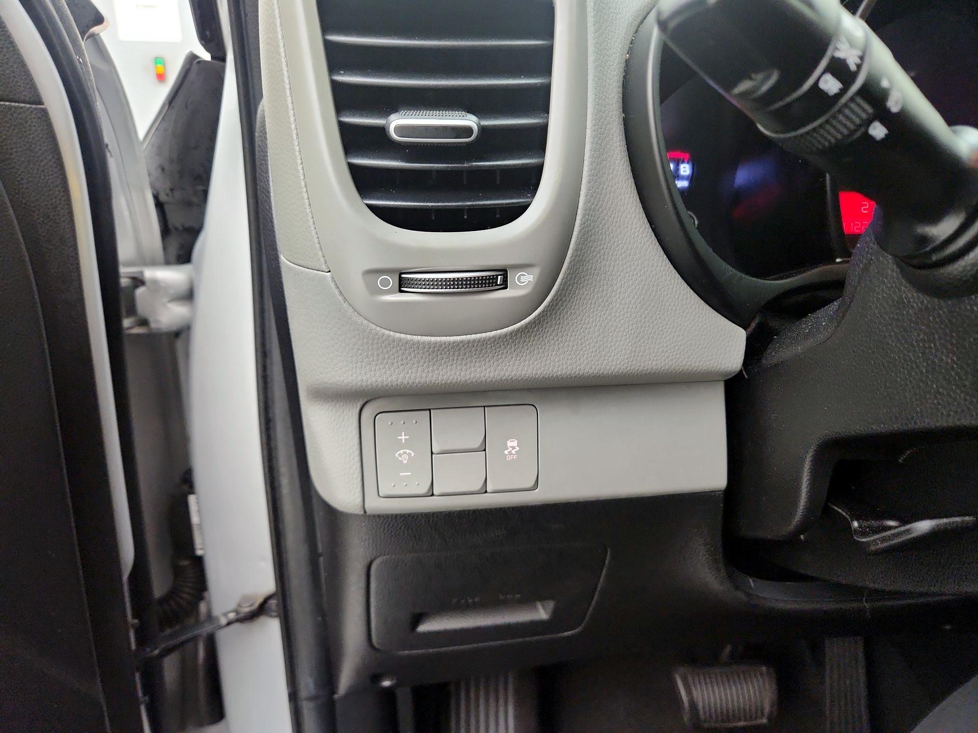 Thumbnail: 2016 Kia Soul - 13