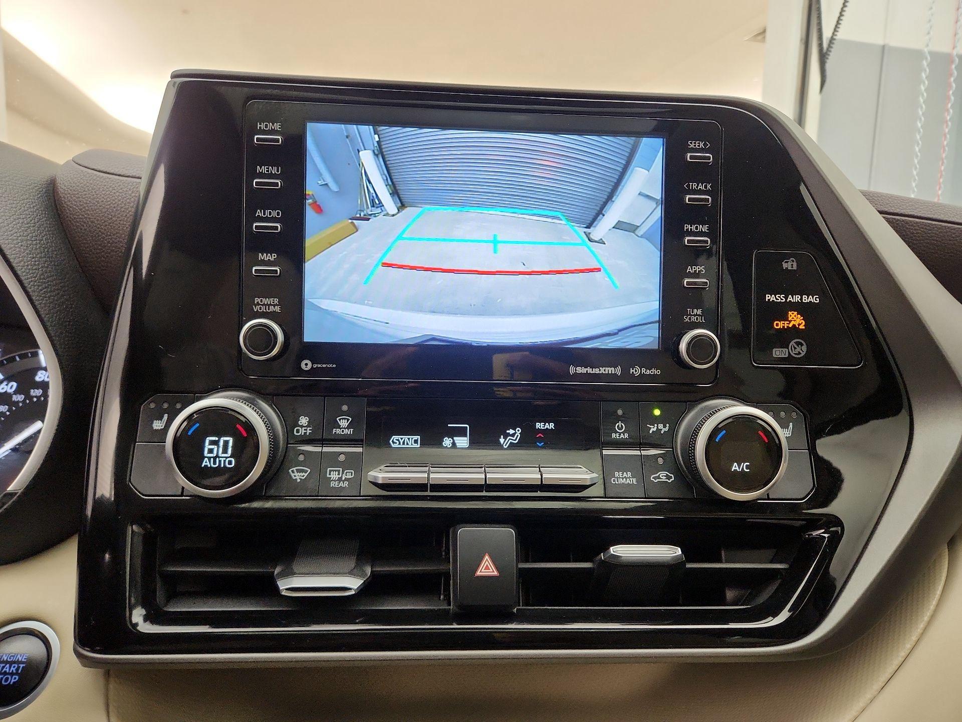 Thumbnail: 2020 Toyota Highlander - 15