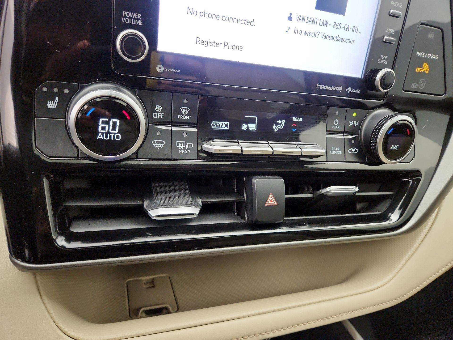 Thumbnail: 2020 Toyota Highlander - 17