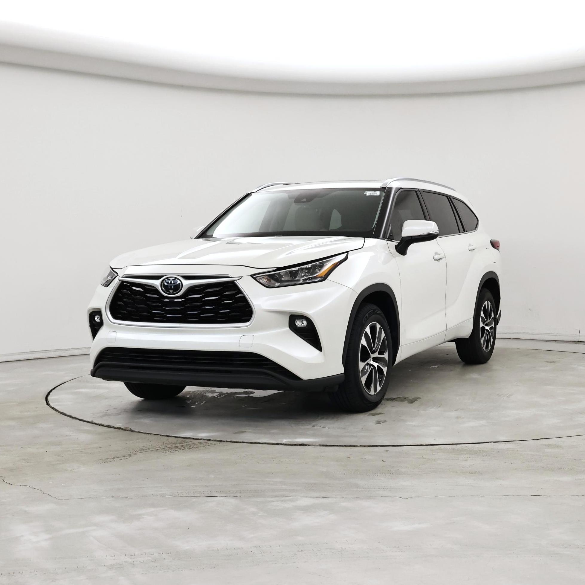 Thumbnail: 2020 Toyota Highlander - 4