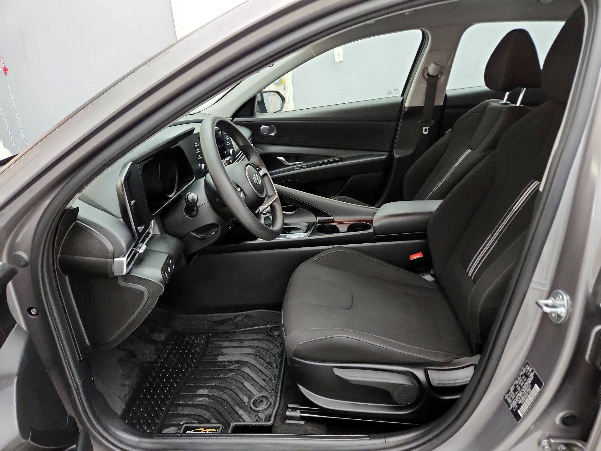 Thumbnail: 2023 Hyundai Elantra - 11