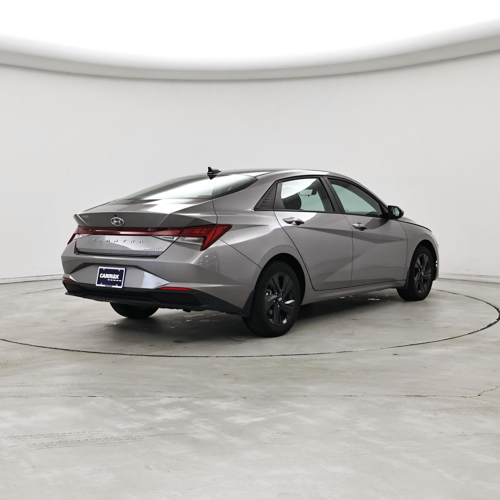 Thumbnail: 2023 Hyundai Elantra - 8