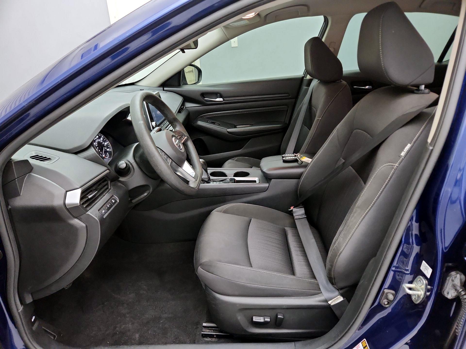 Thumbnail: 2020 Nissan Altima - 11