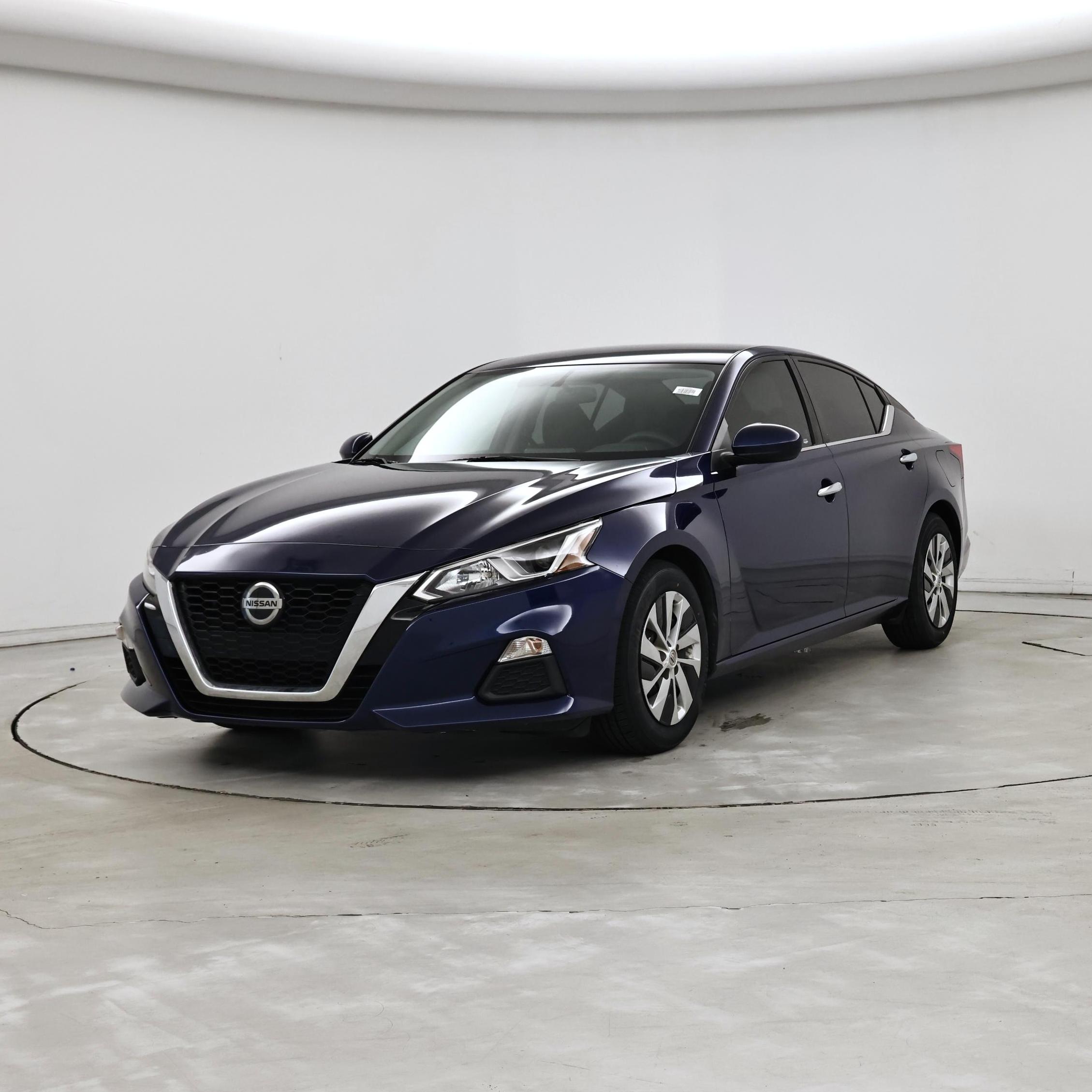 Thumbnail: 2020 Nissan Altima - 4