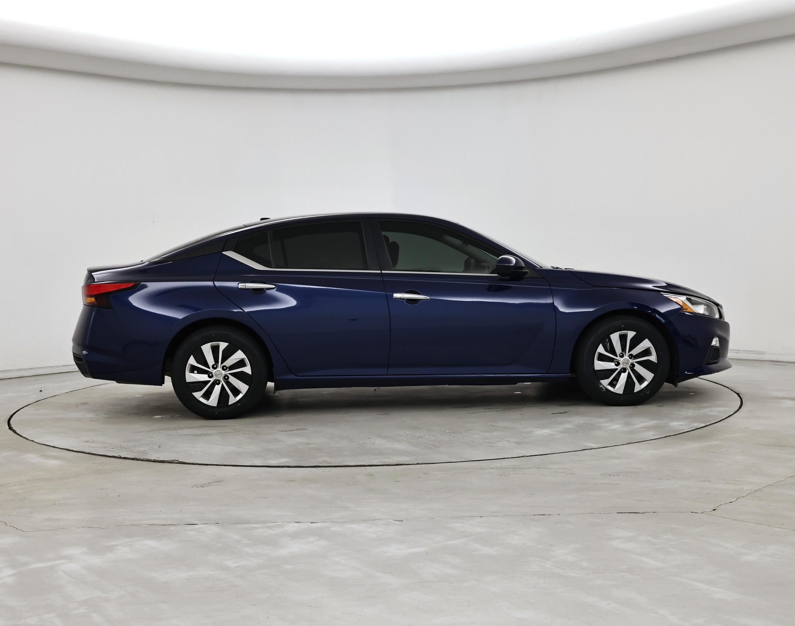 Thumbnail: 2020 Nissan Altima - 7