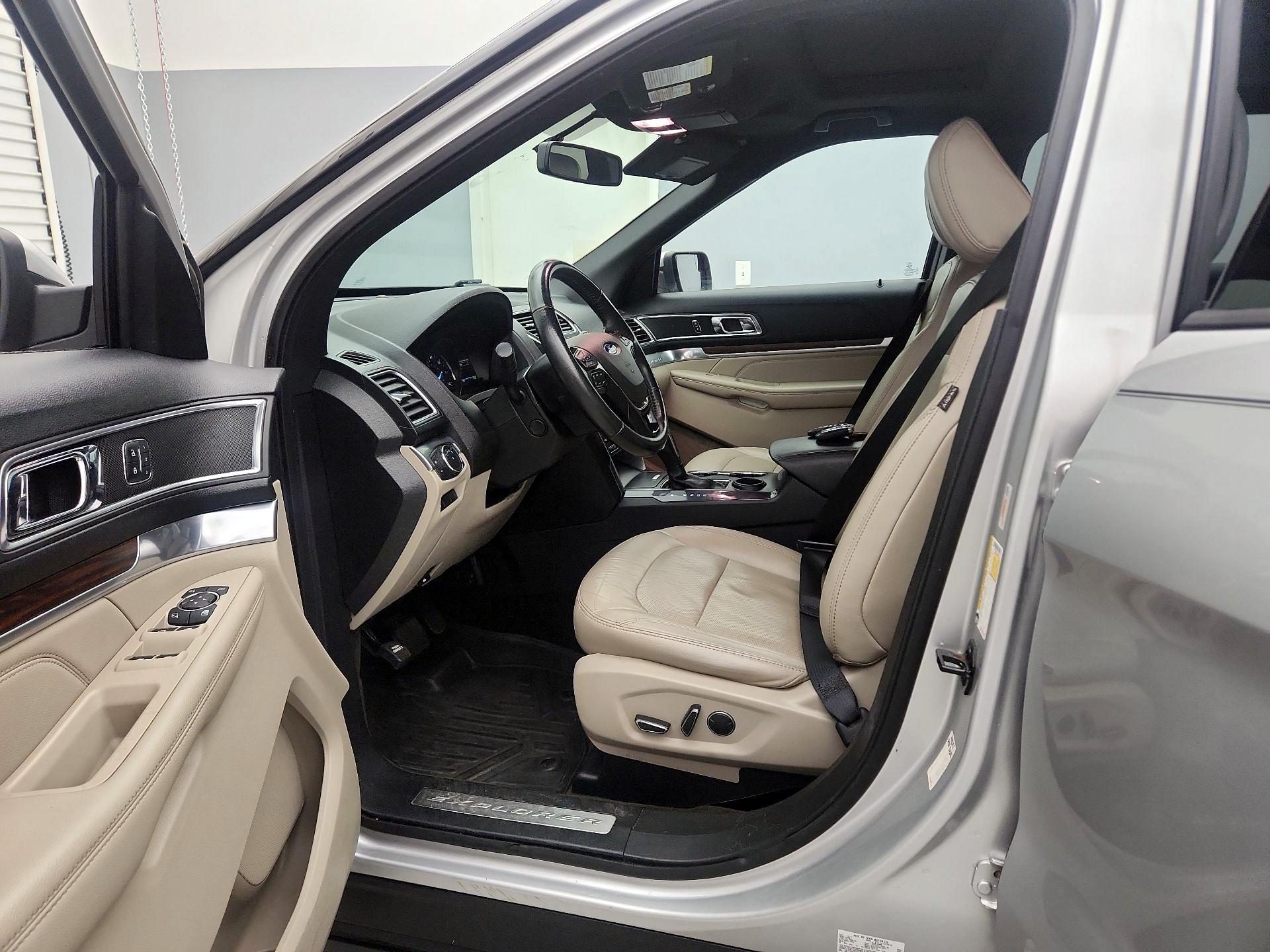 Thumbnail: 2018 Ford Explorer - 11