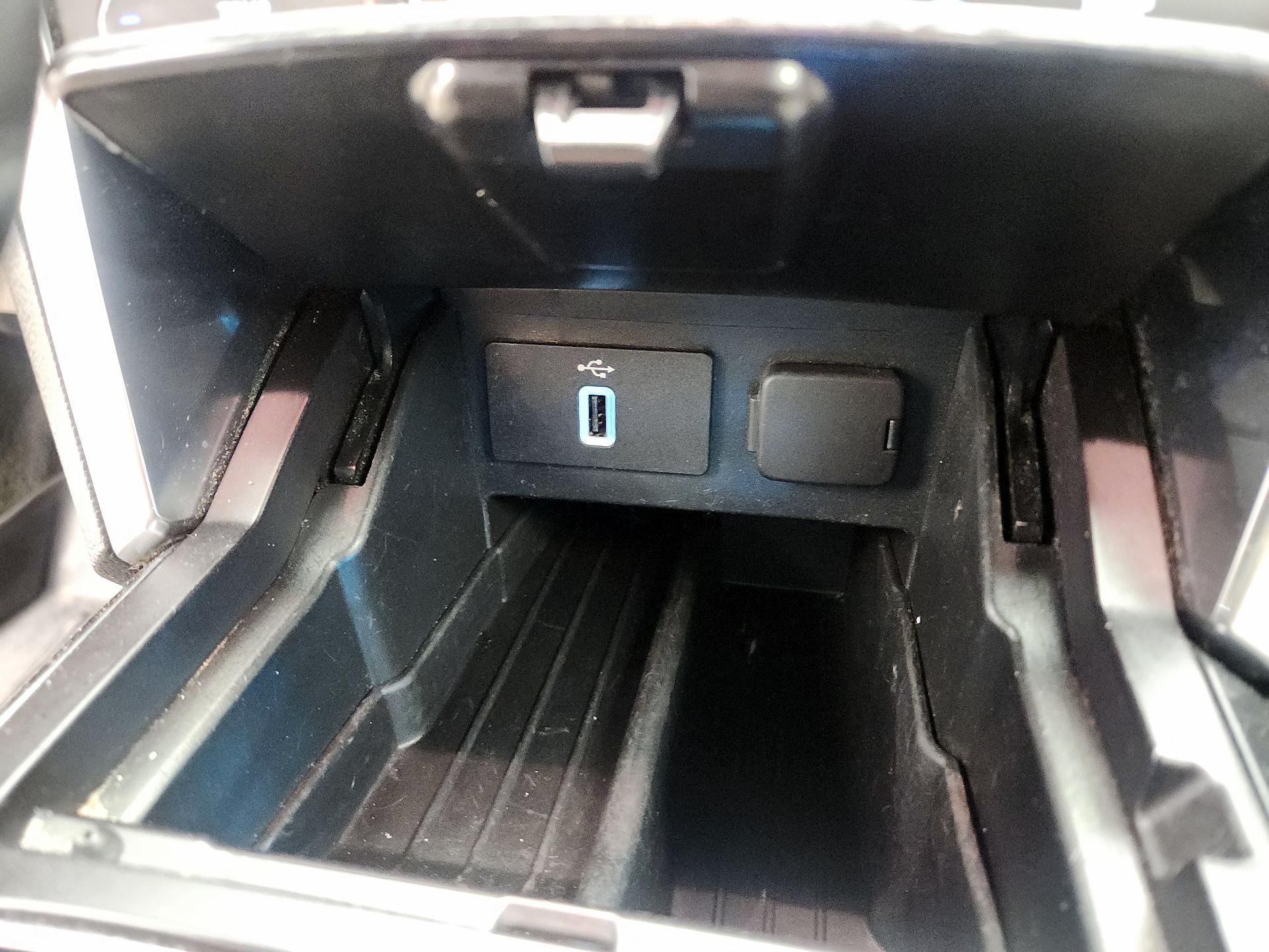 Thumbnail: 2018 Ford Explorer - 19