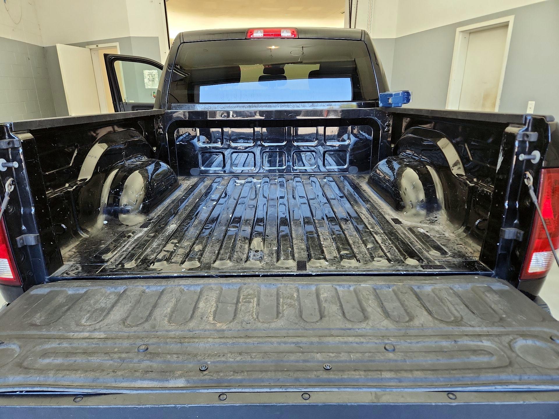 Thumbnail: 2020 RAM 1500 Classic - 19