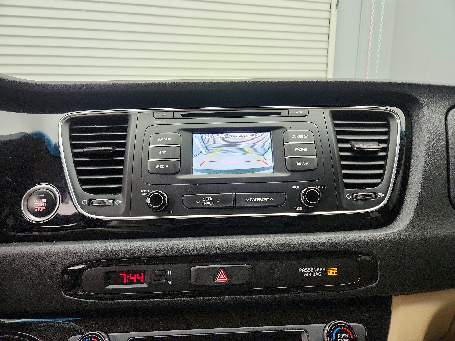 Thumbnail: 2015 Kia Sedona - 14