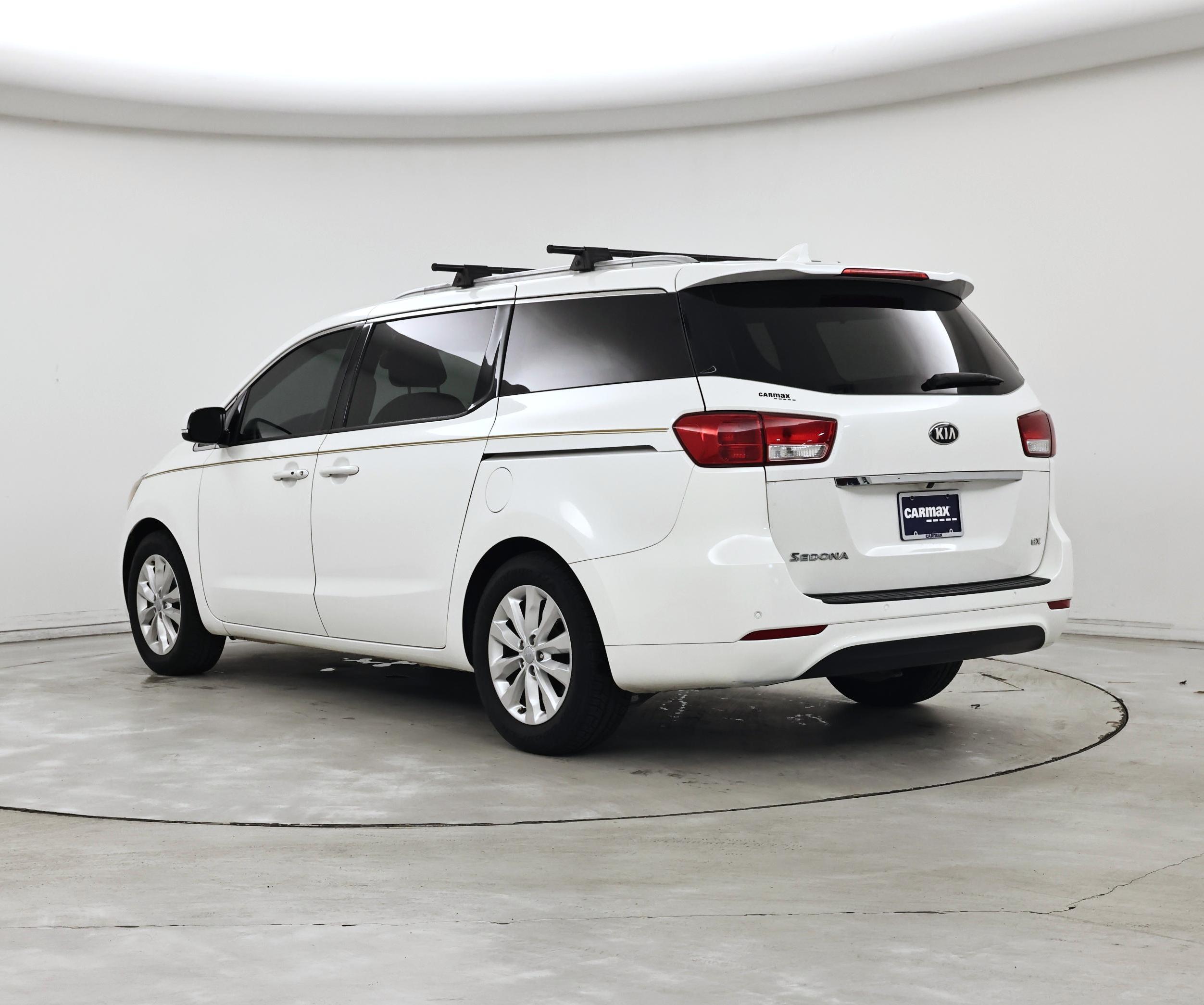 Thumbnail: 2015 Kia Sedona - 2