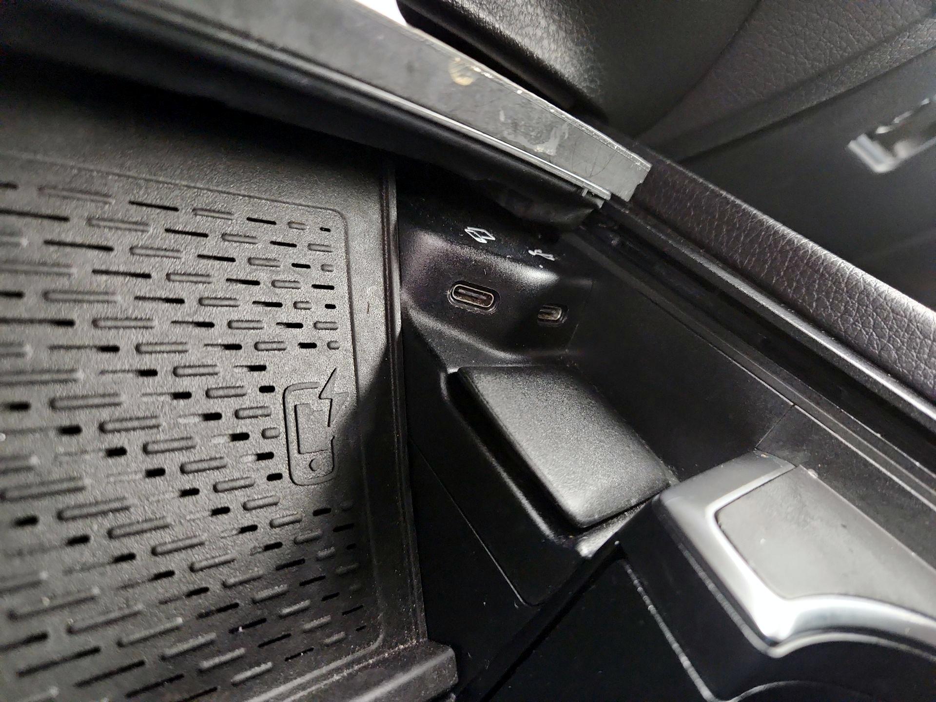 Thumbnail: 2021 Mercedes-Benz GLE - 19