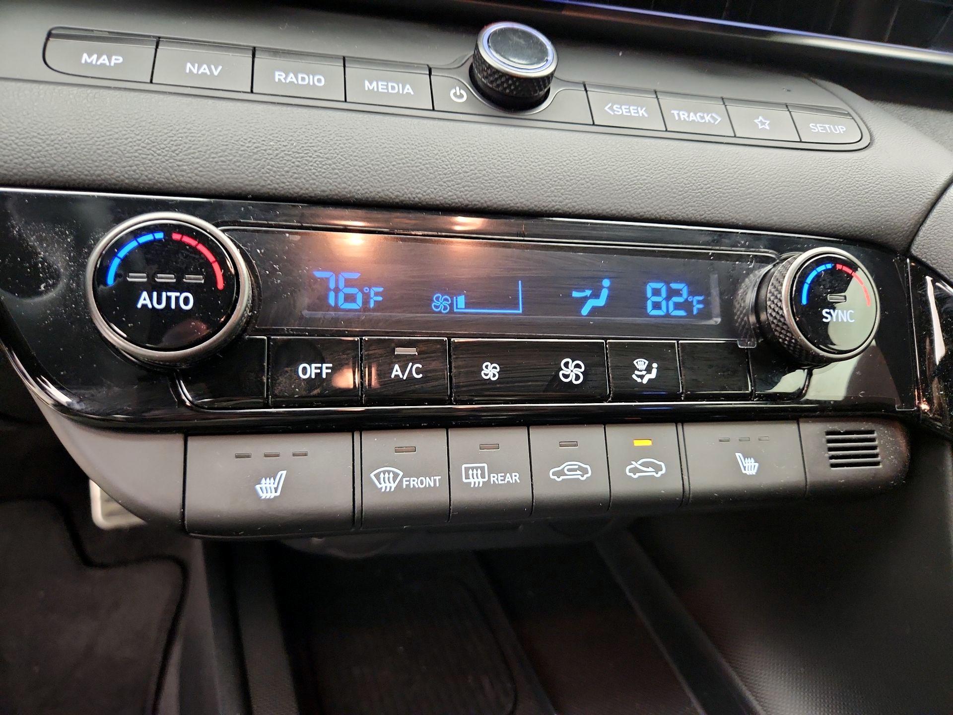 Thumbnail: 2025 Hyundai Elantra - 17