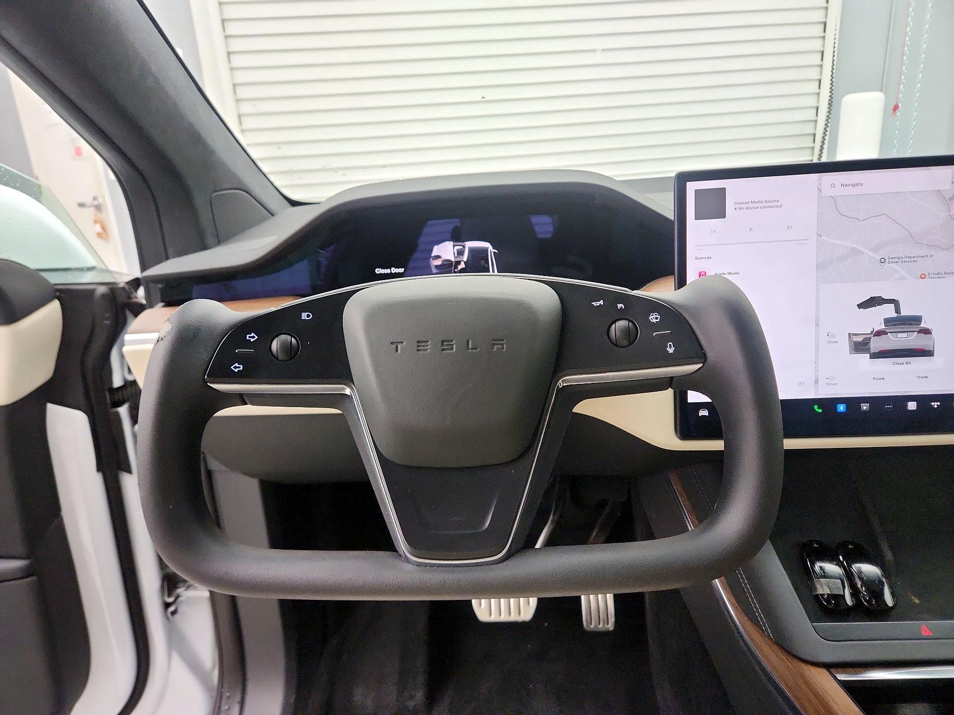 Thumbnail: 2022 Tesla Model X - 10