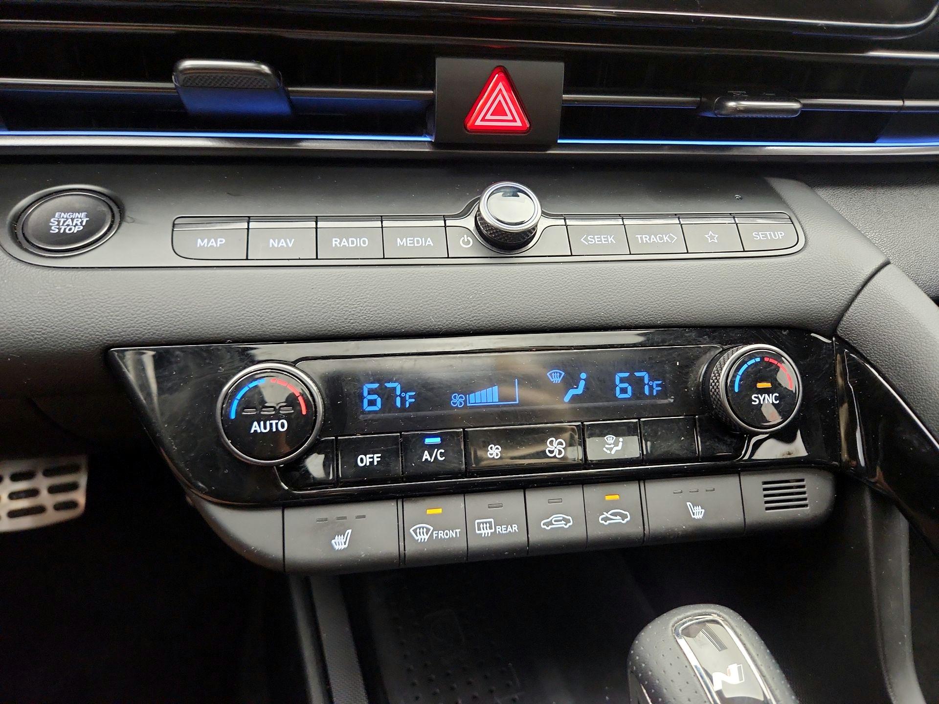 Thumbnail: 2022 Hyundai Elantra - 17