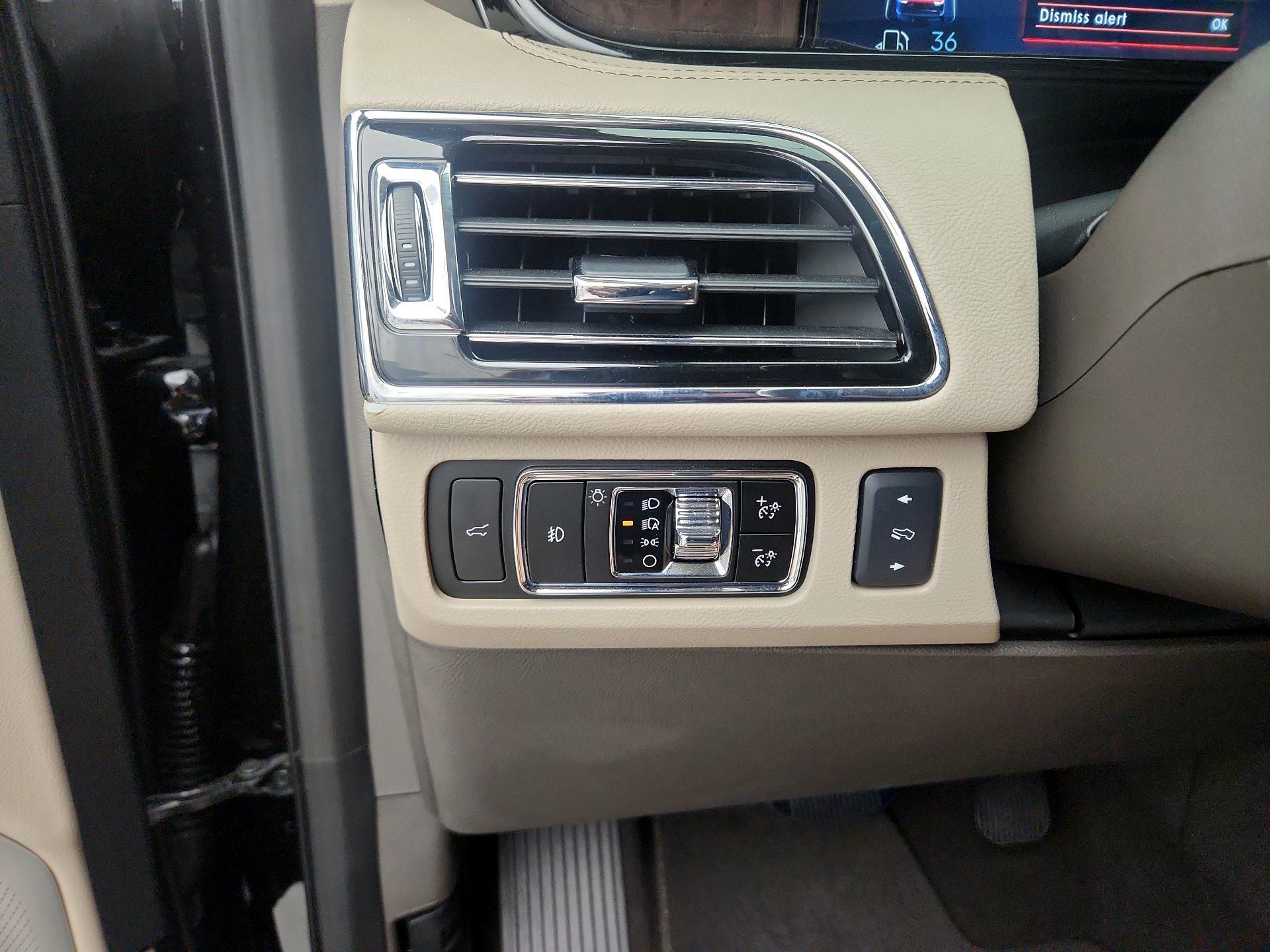 Thumbnail: 2023 Lincoln Navigator - 13