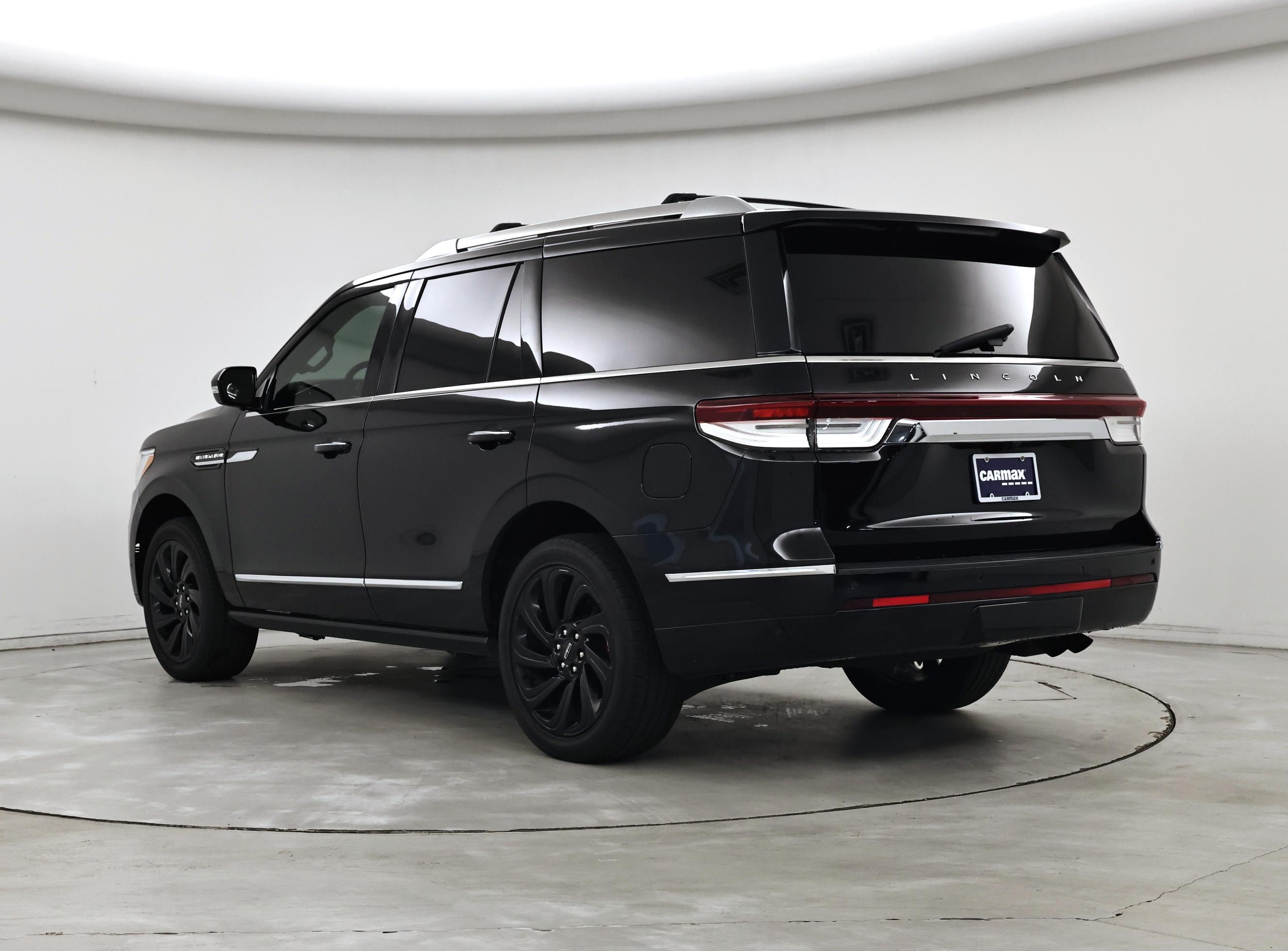 Thumbnail: 2023 Lincoln Navigator - 2