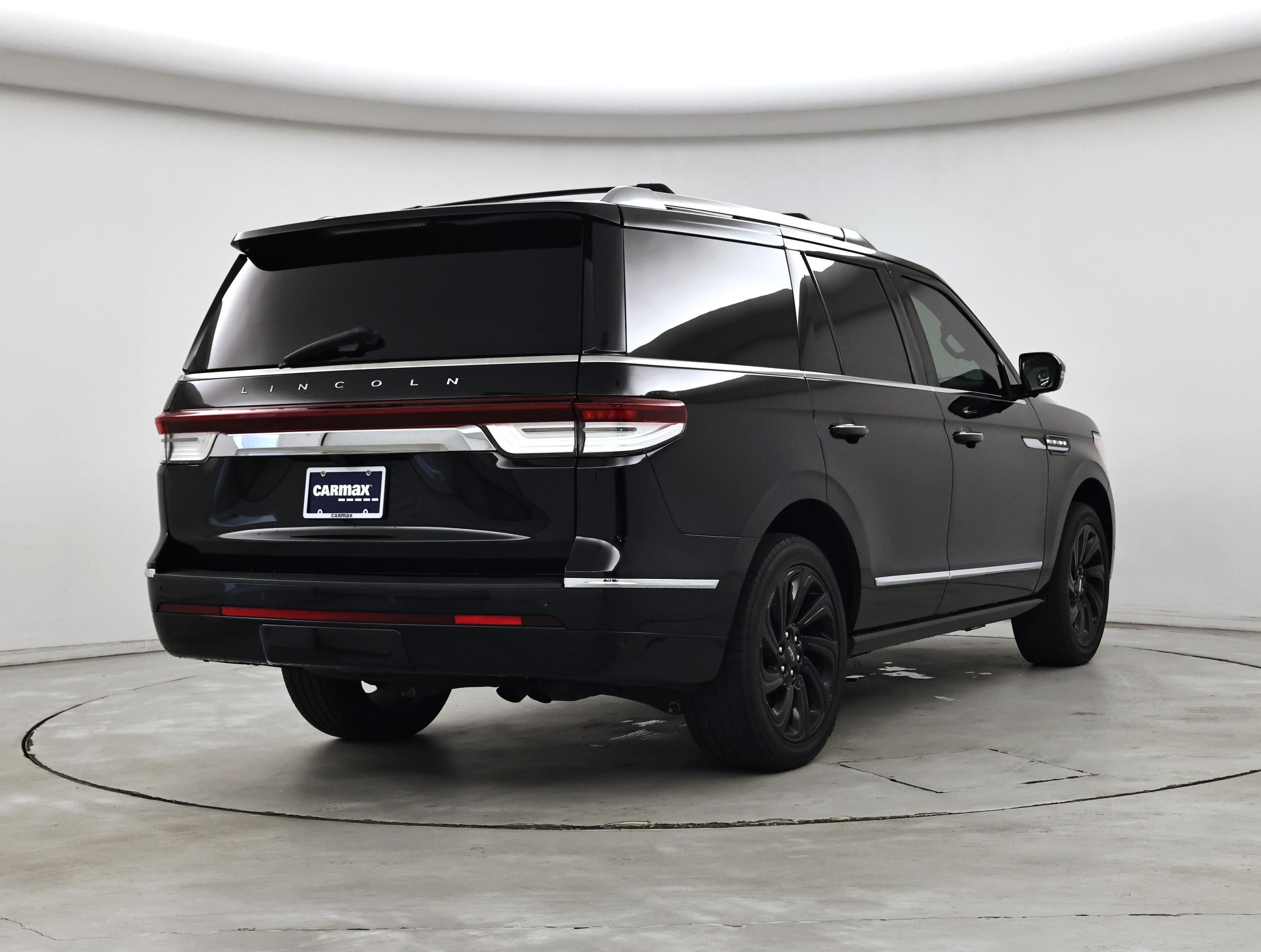 Thumbnail: 2023 Lincoln Navigator - 8