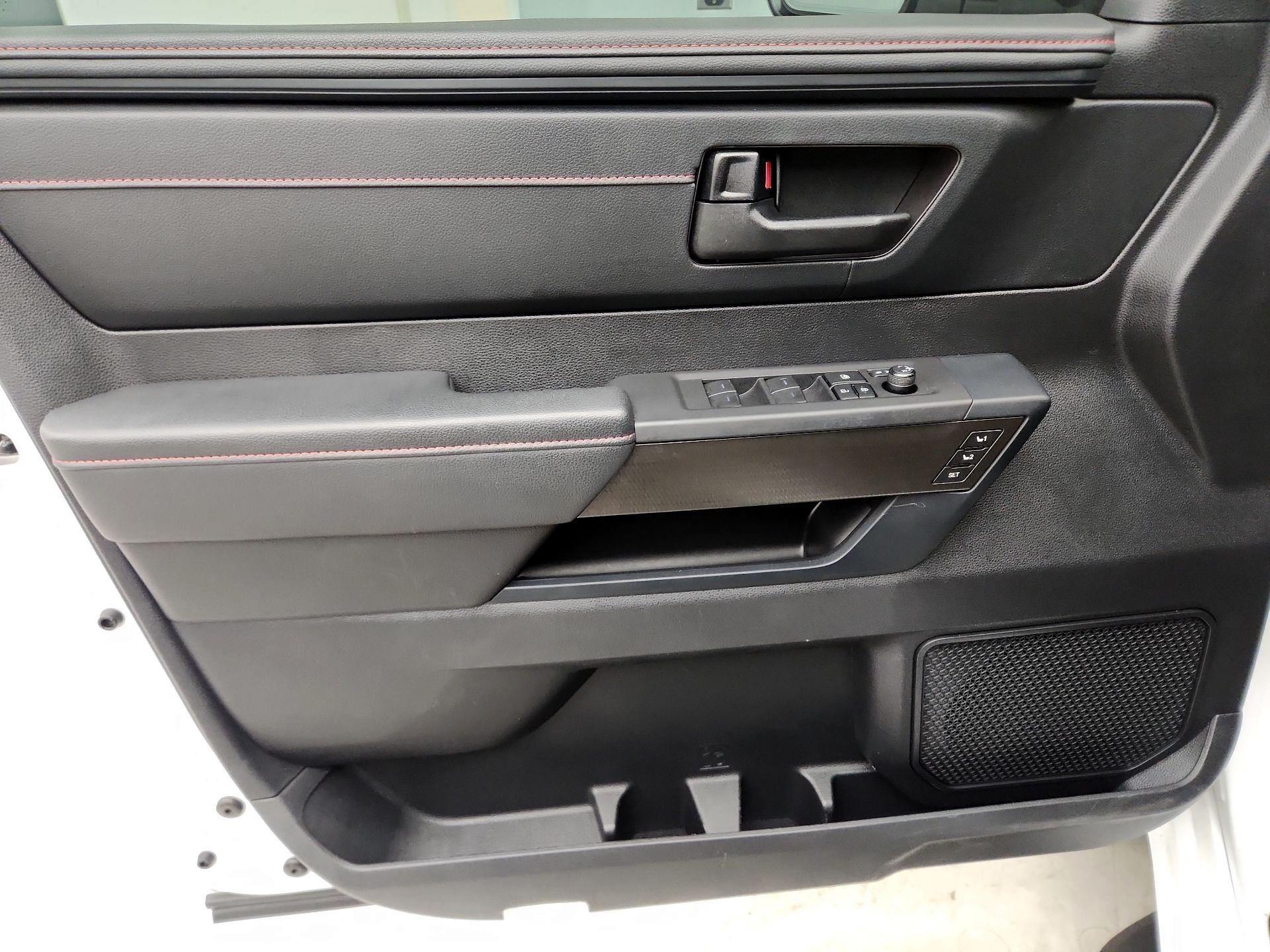 Thumbnail: 2022 Toyota Tundra - 12